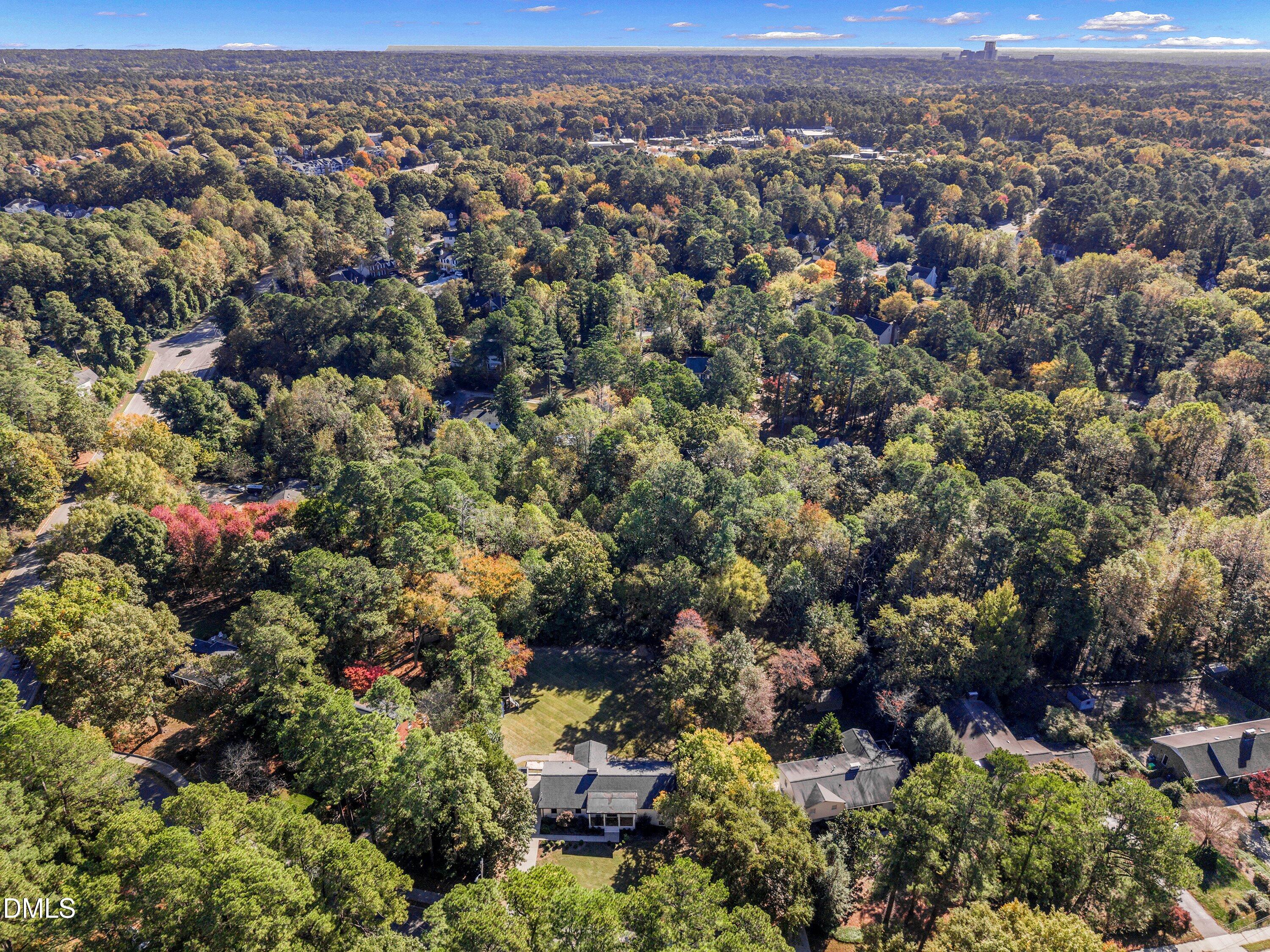 Raleigh, North Carolina 27612, United States, 4 Bedrooms Bedrooms, ,3 BathroomsBathrooms,Residential,Pending,233936