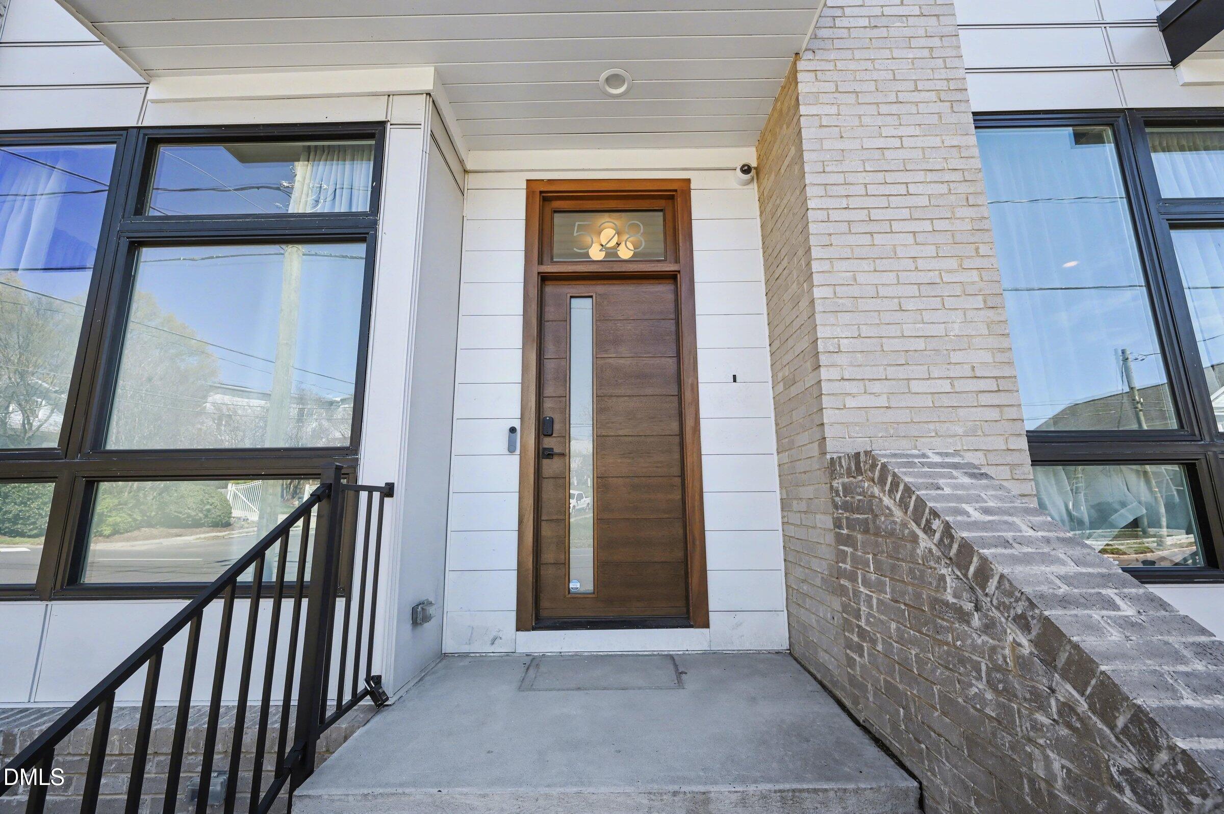 528 N Roxboro Street