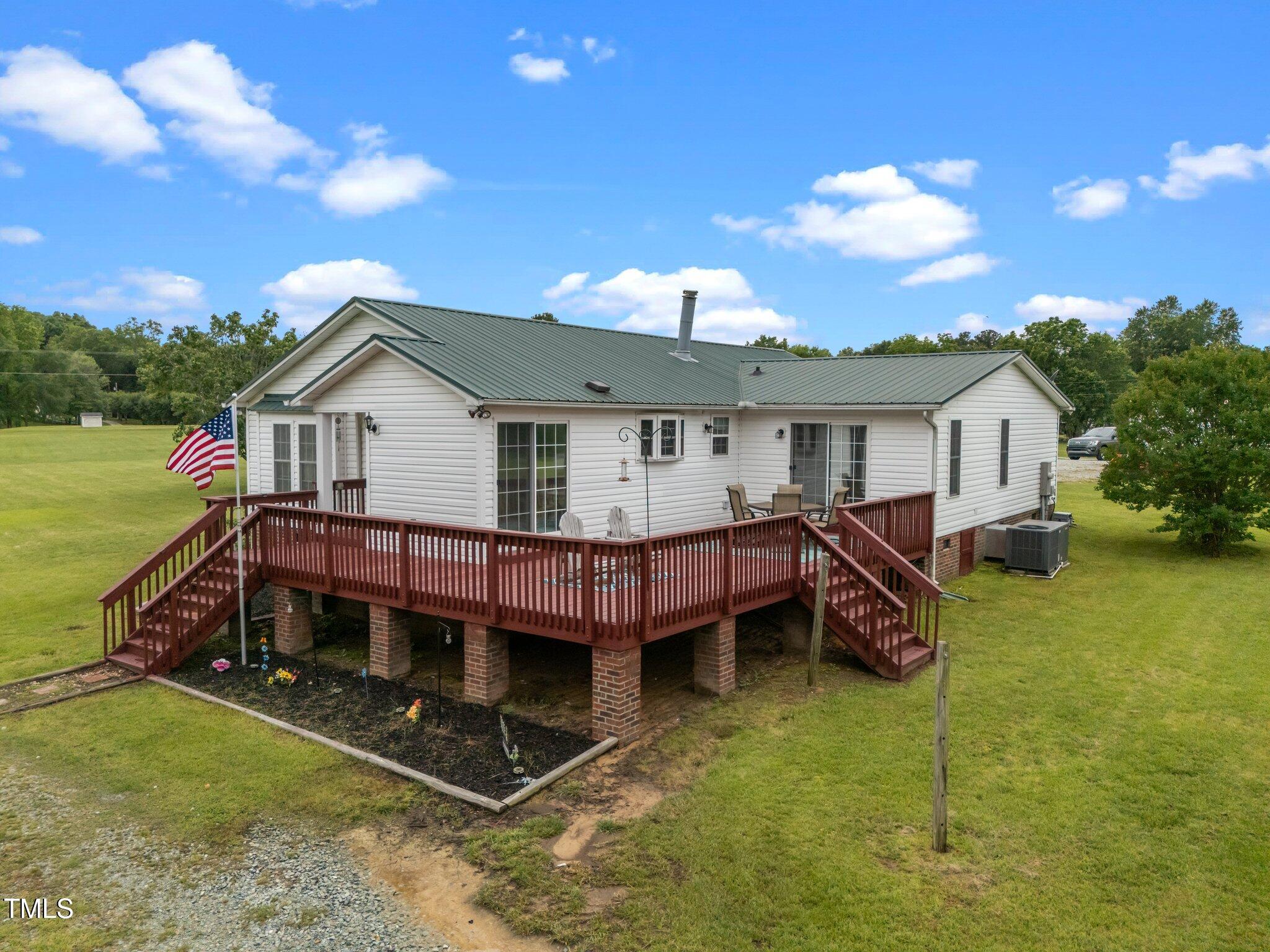 1993 Lucy Garrett Road