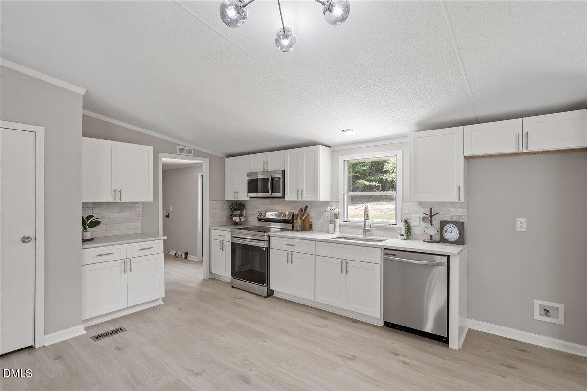 85 William Jones Road