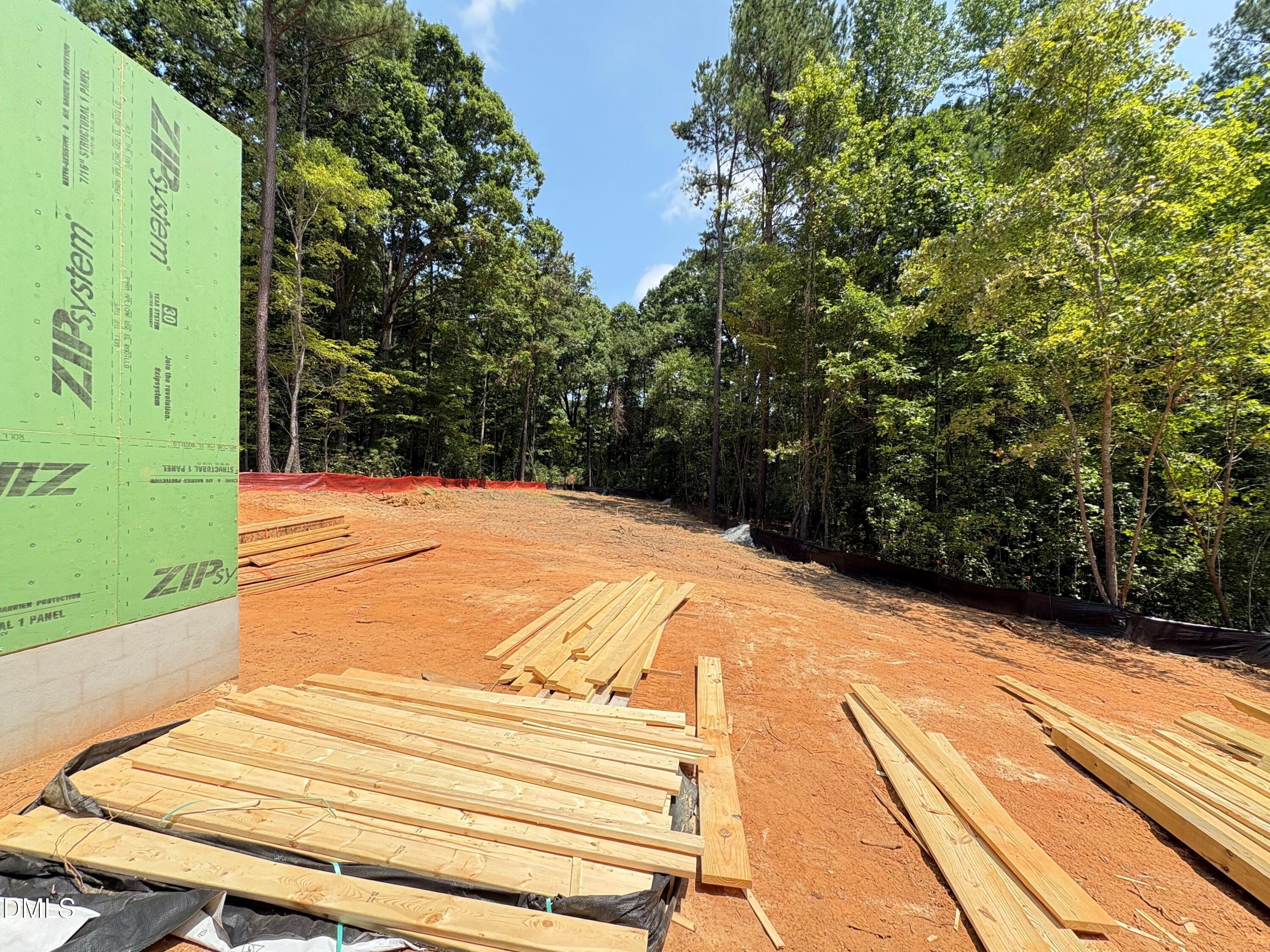 375 Gaines Trail