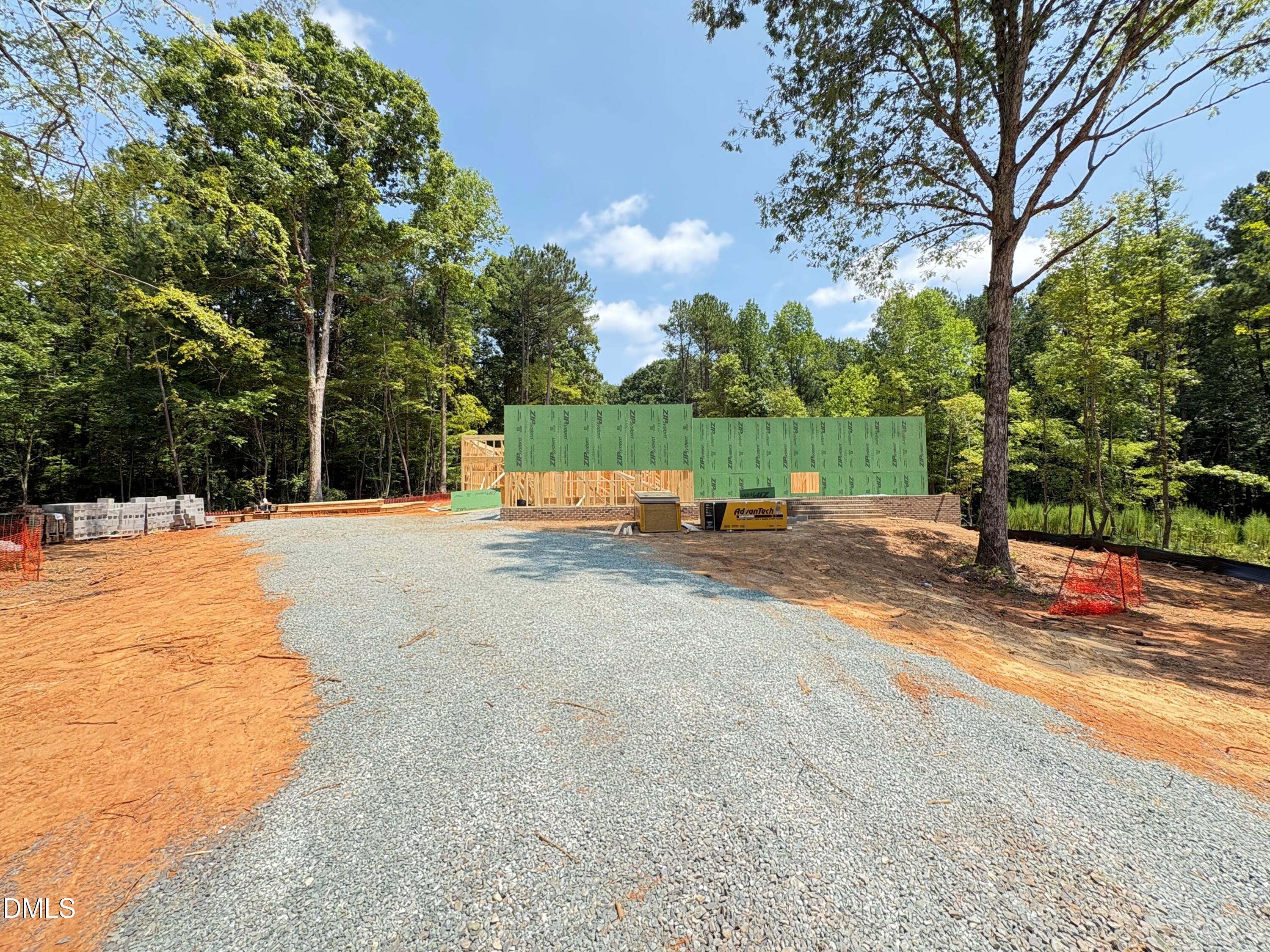 375 Gaines Trail