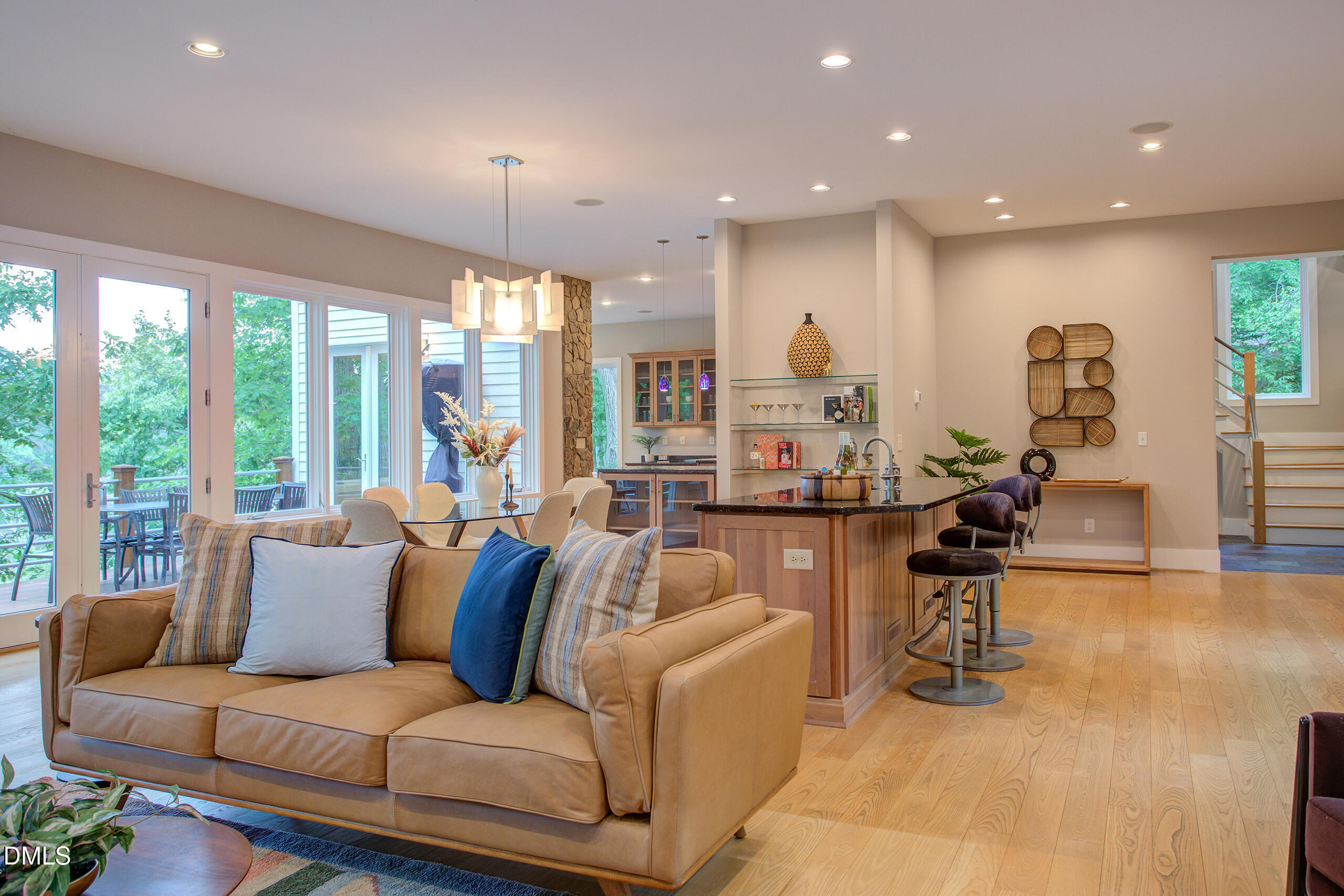 1917 S Lakeshore Drive