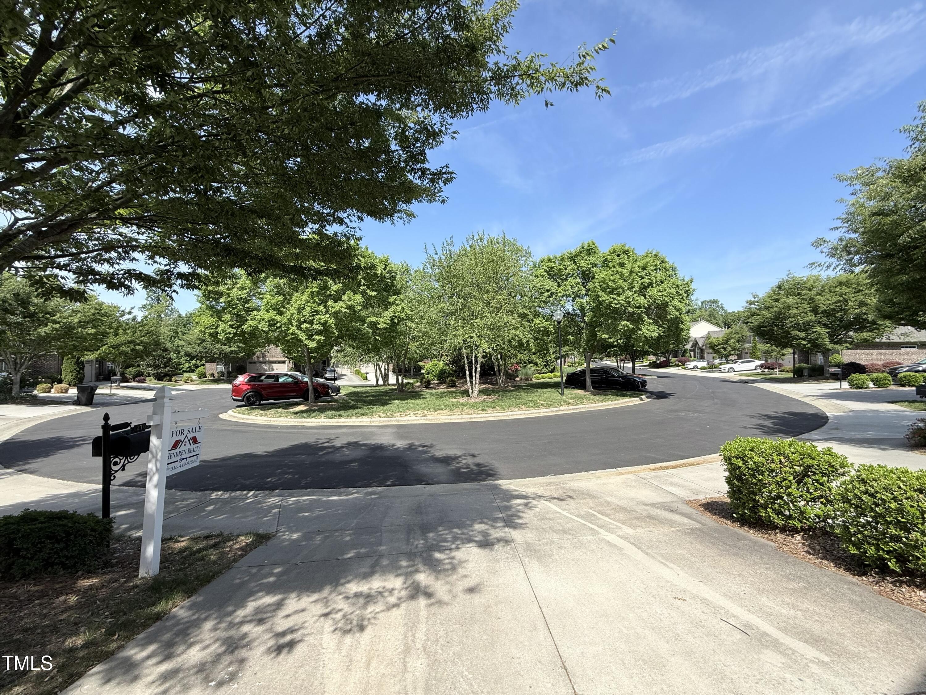 2703 Kingsbury Court