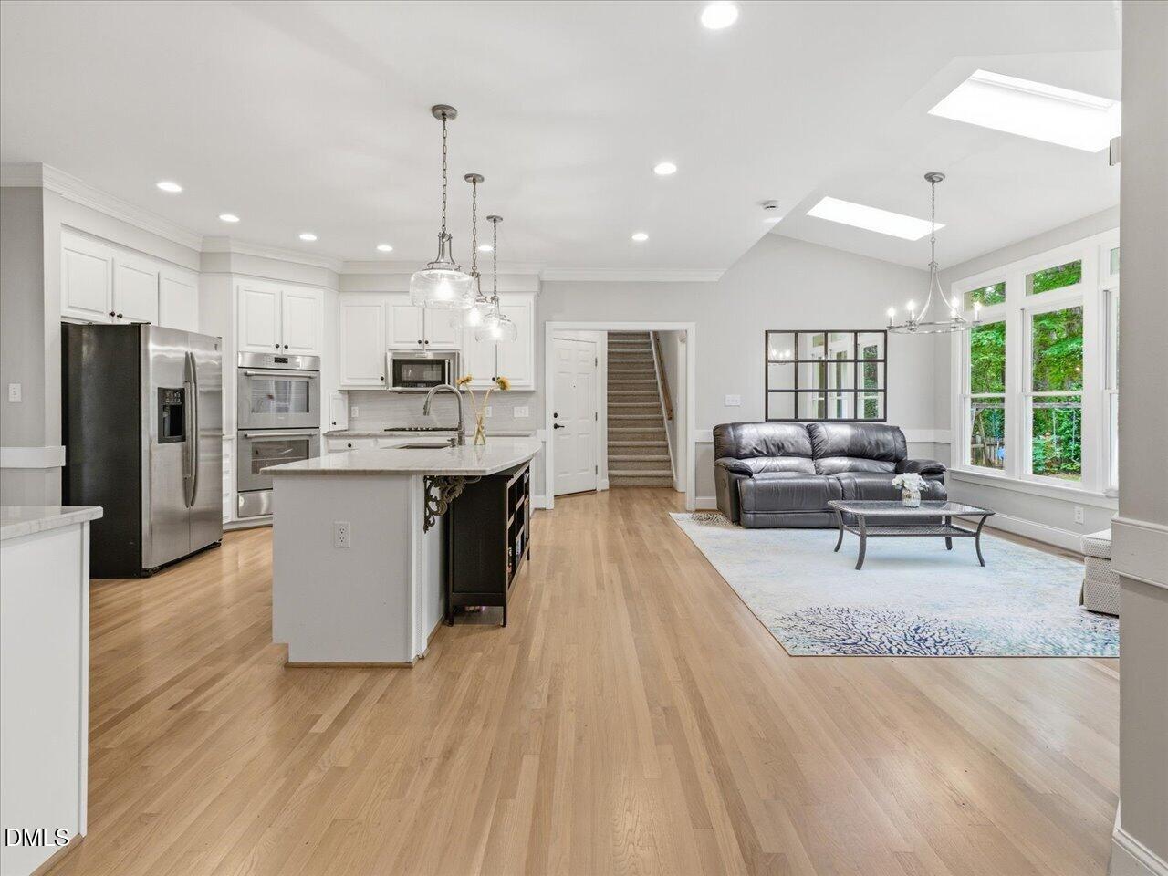 102 E Jules Verne Way