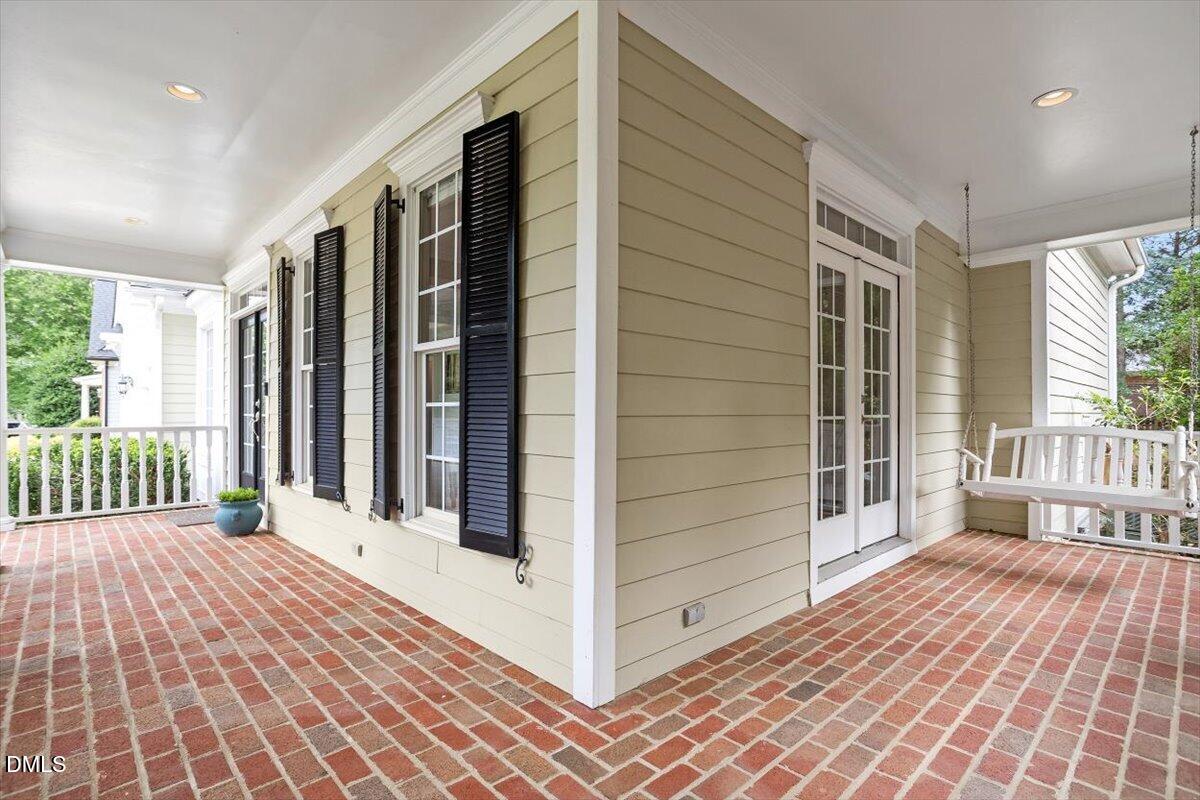 330 Chanticlair Drive