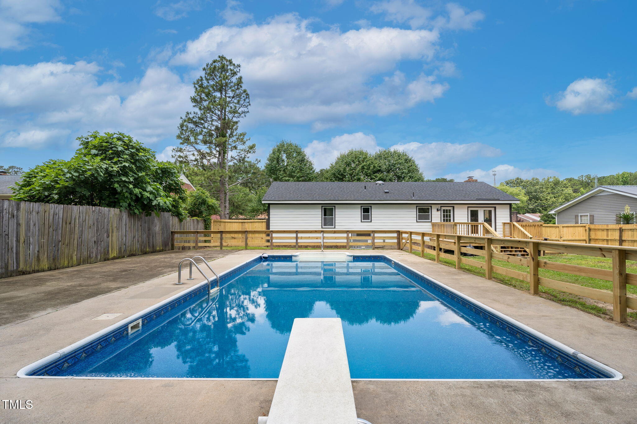 1305 Woodgreen Road