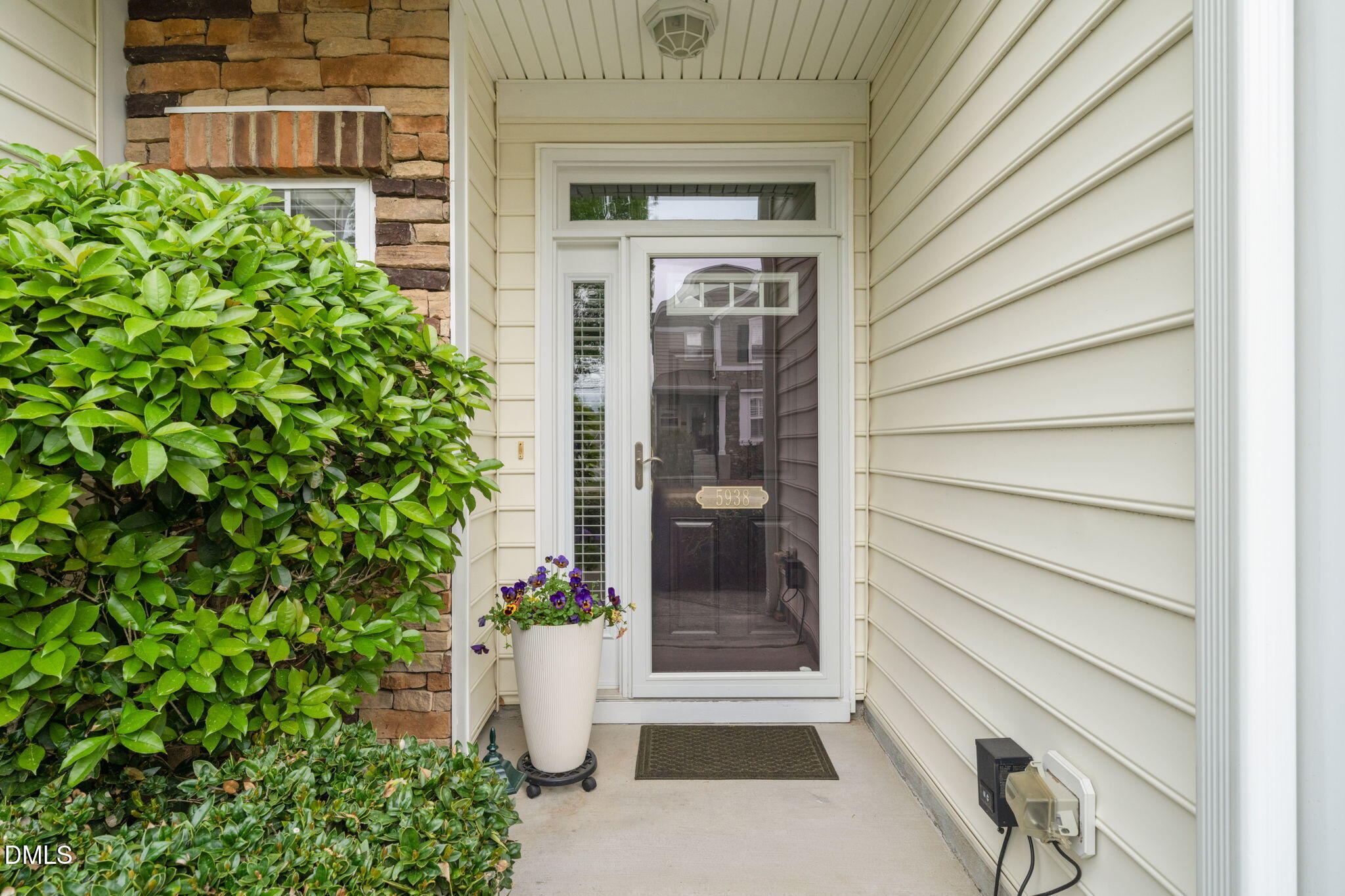 5938 Hourglass Court