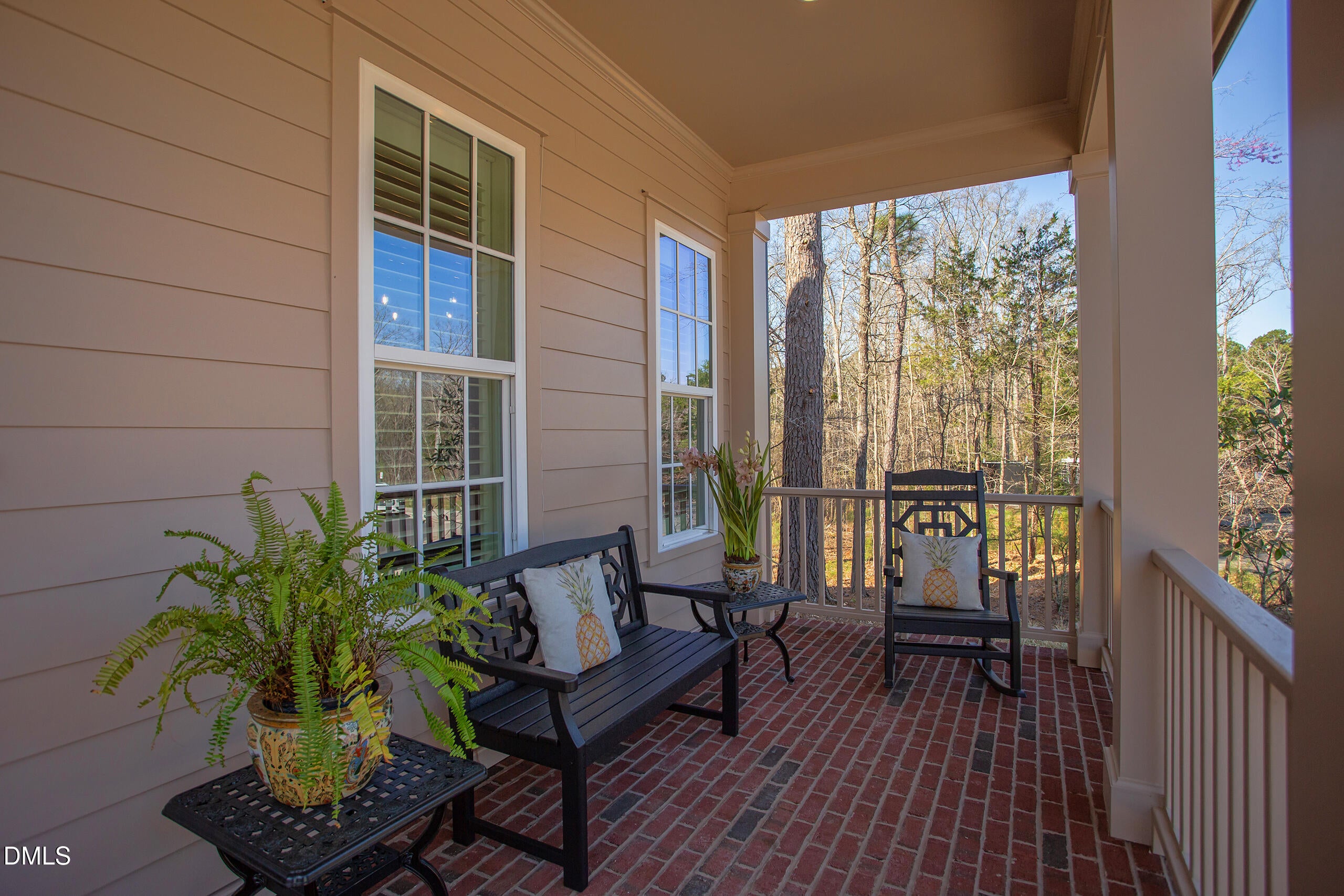 1028 Whitehall Circle