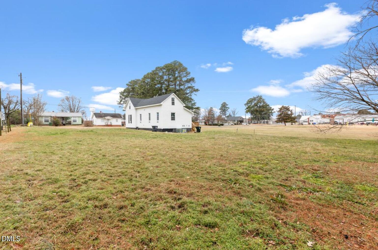 305 E Harnett Street