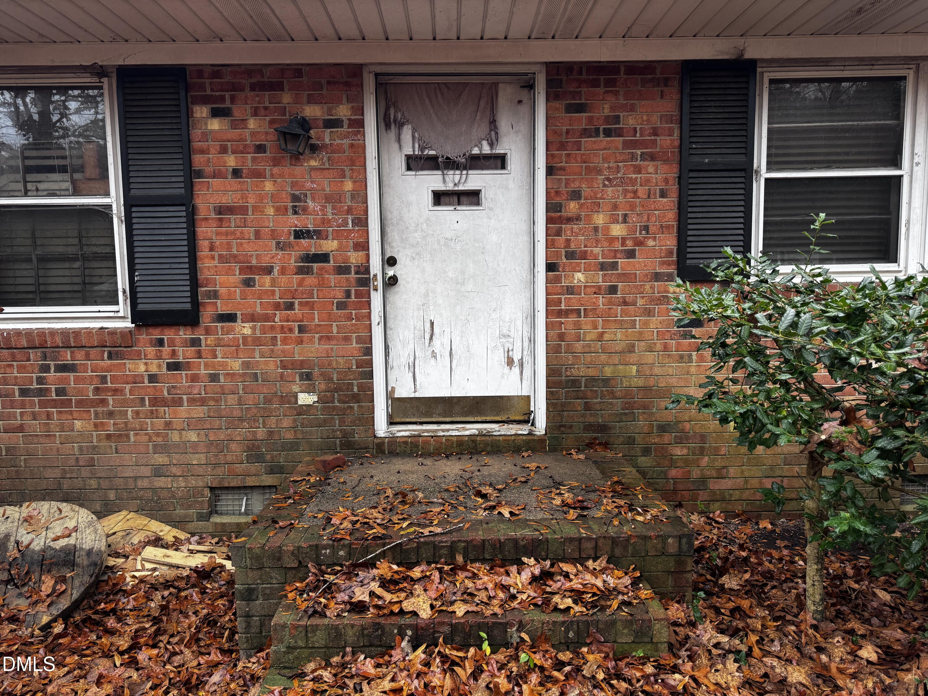 3126 Farrington Point Road