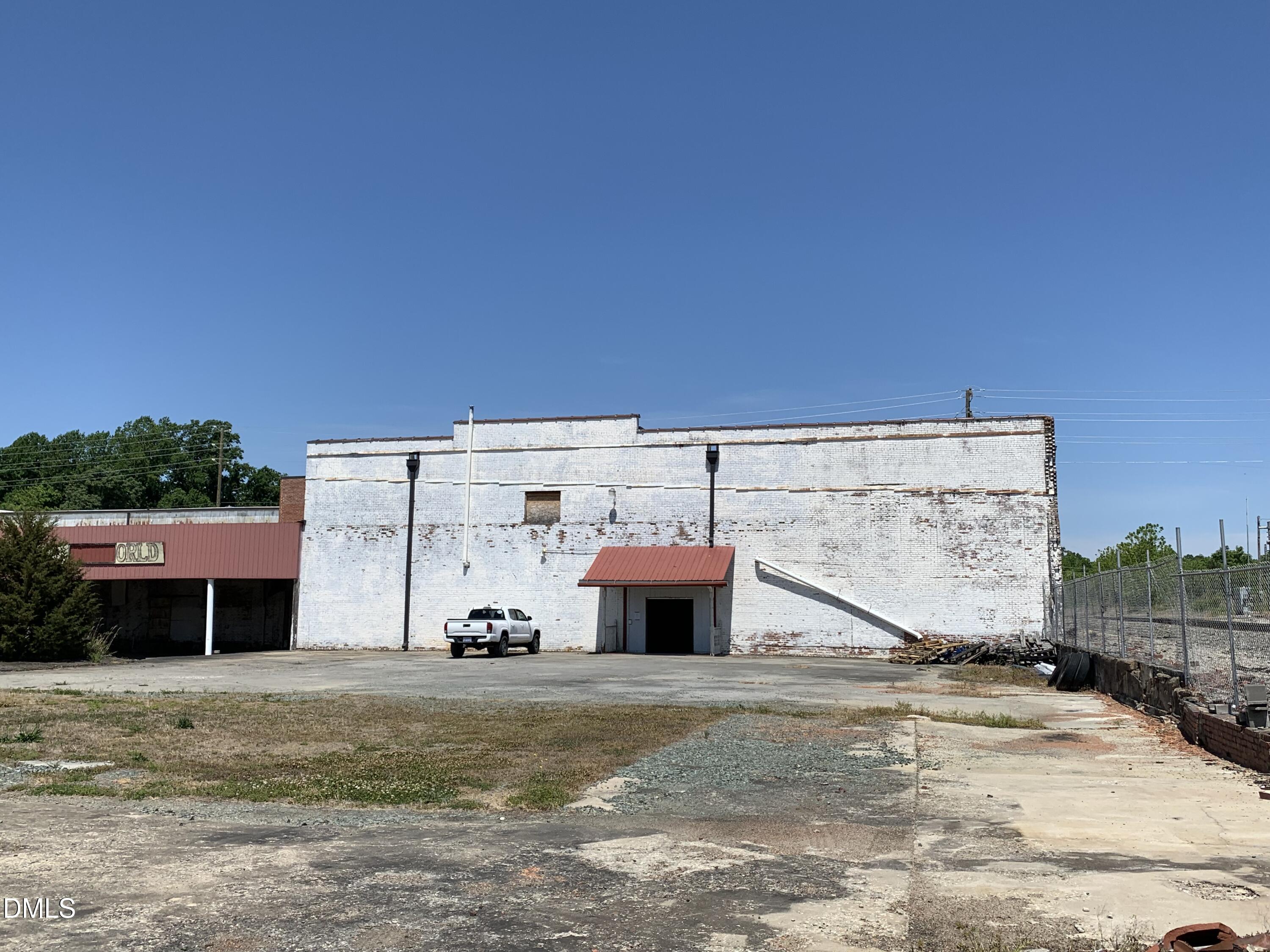 208 W 2nd Street
