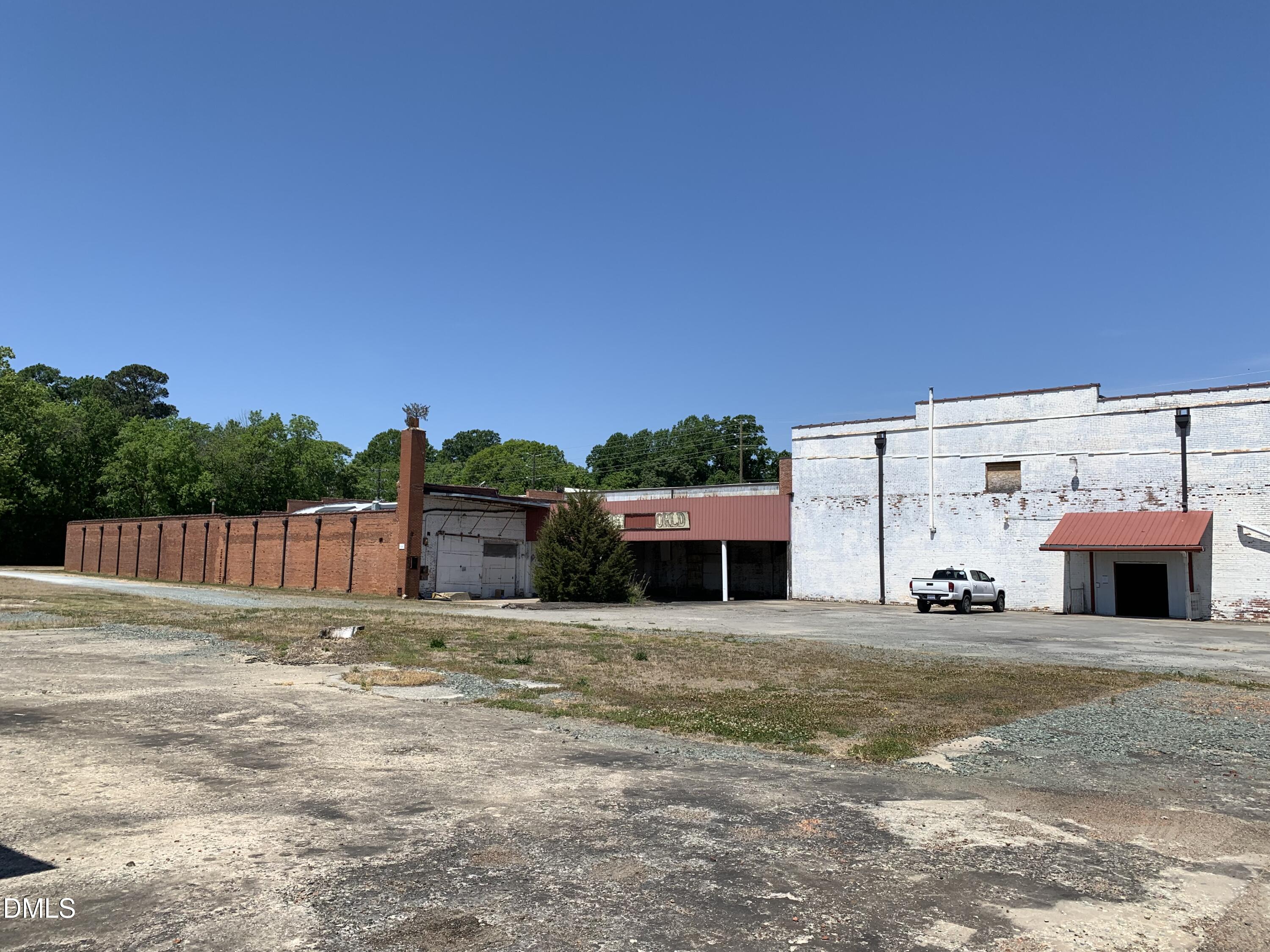 208 W 2nd Street