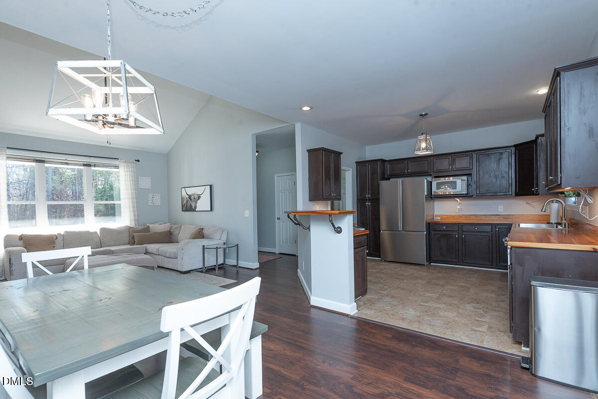 737 Williamsdale Road