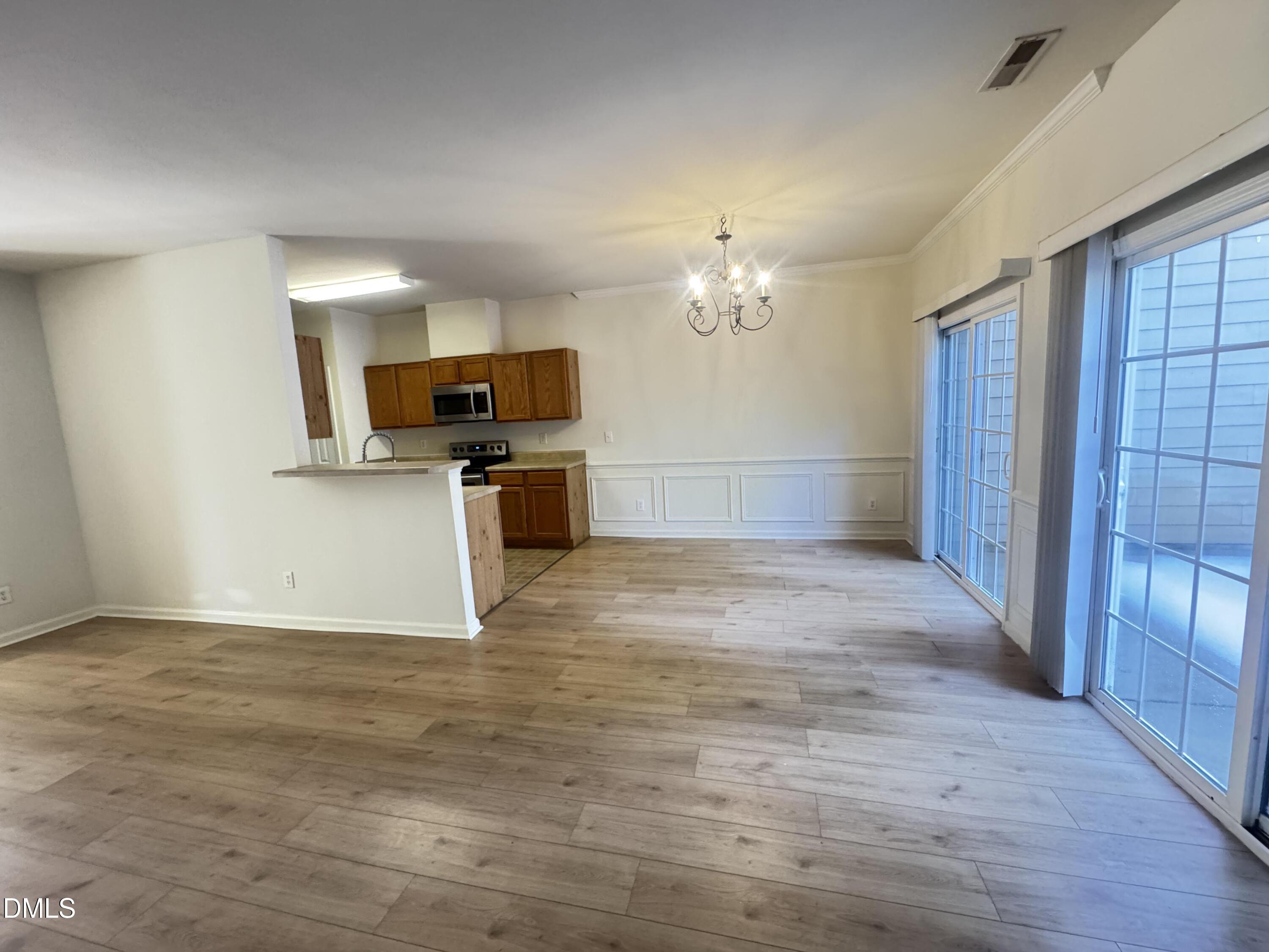 608 Carlton Commons Lane