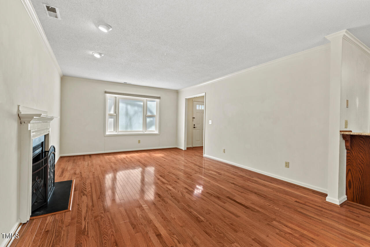 Durham, North Carolina 27705, United States, 2 Bedrooms Bedrooms, ,3 BathroomsBathrooms,Residential,Active,92723