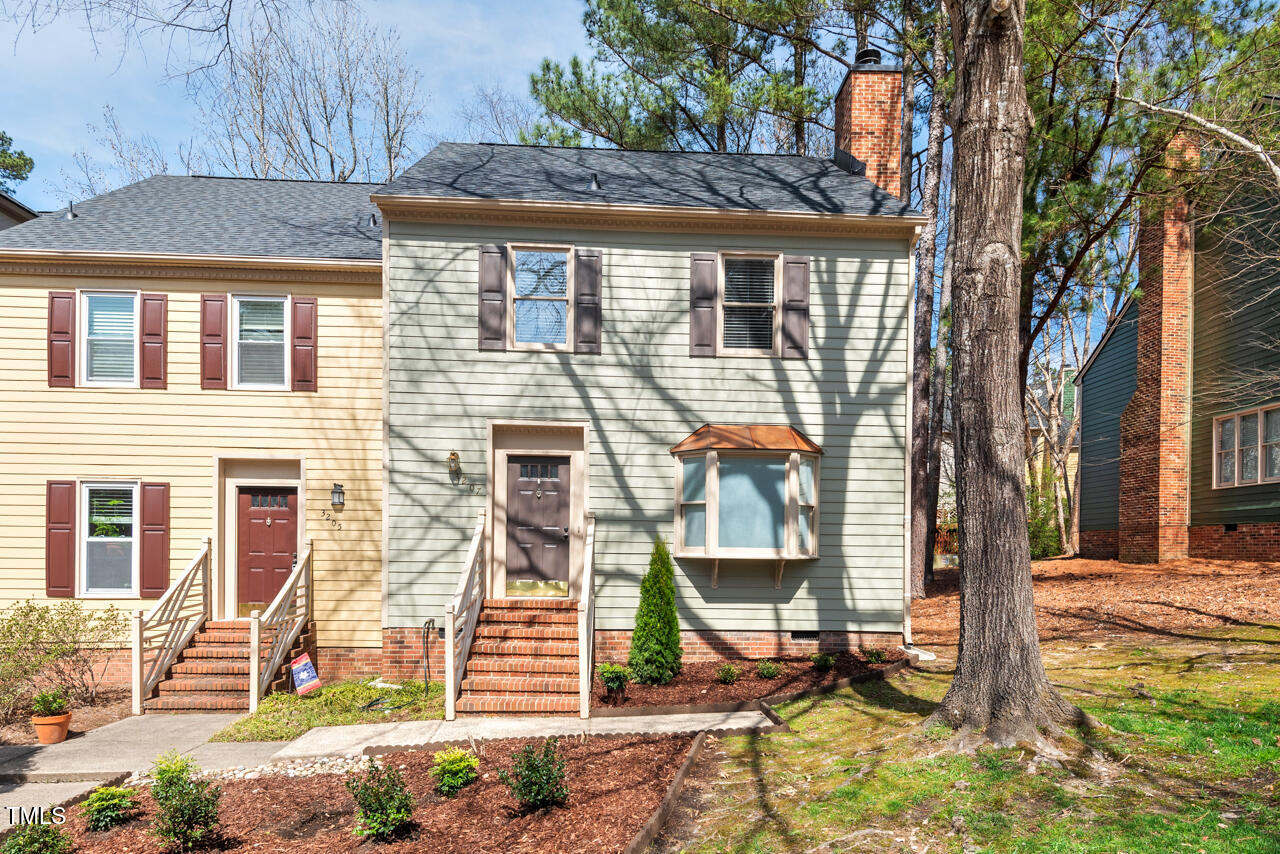 Durham, North Carolina 27705, United States, 2 Bedrooms Bedrooms, ,3 BathroomsBathrooms,Residential,Active,92723