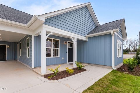 A home in Dunn