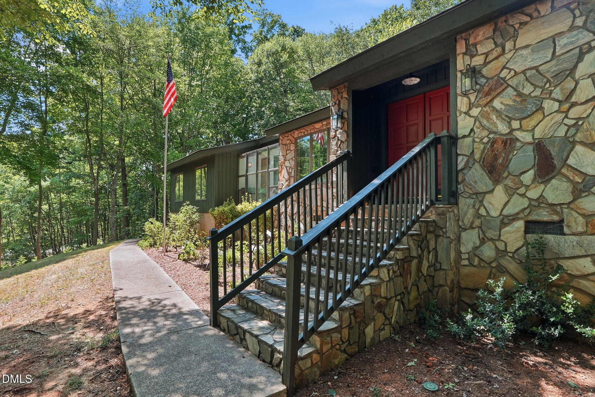 507 Phar Lap Lane
