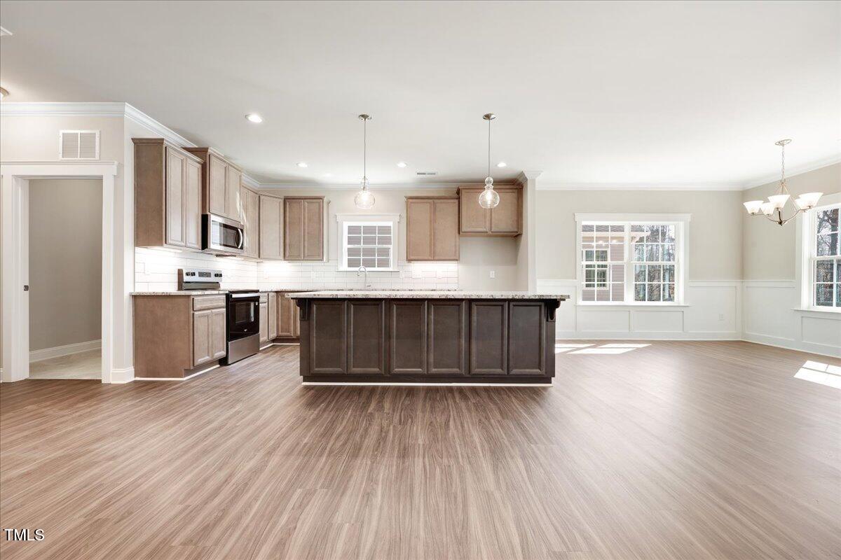 1975 Meadowview Drive