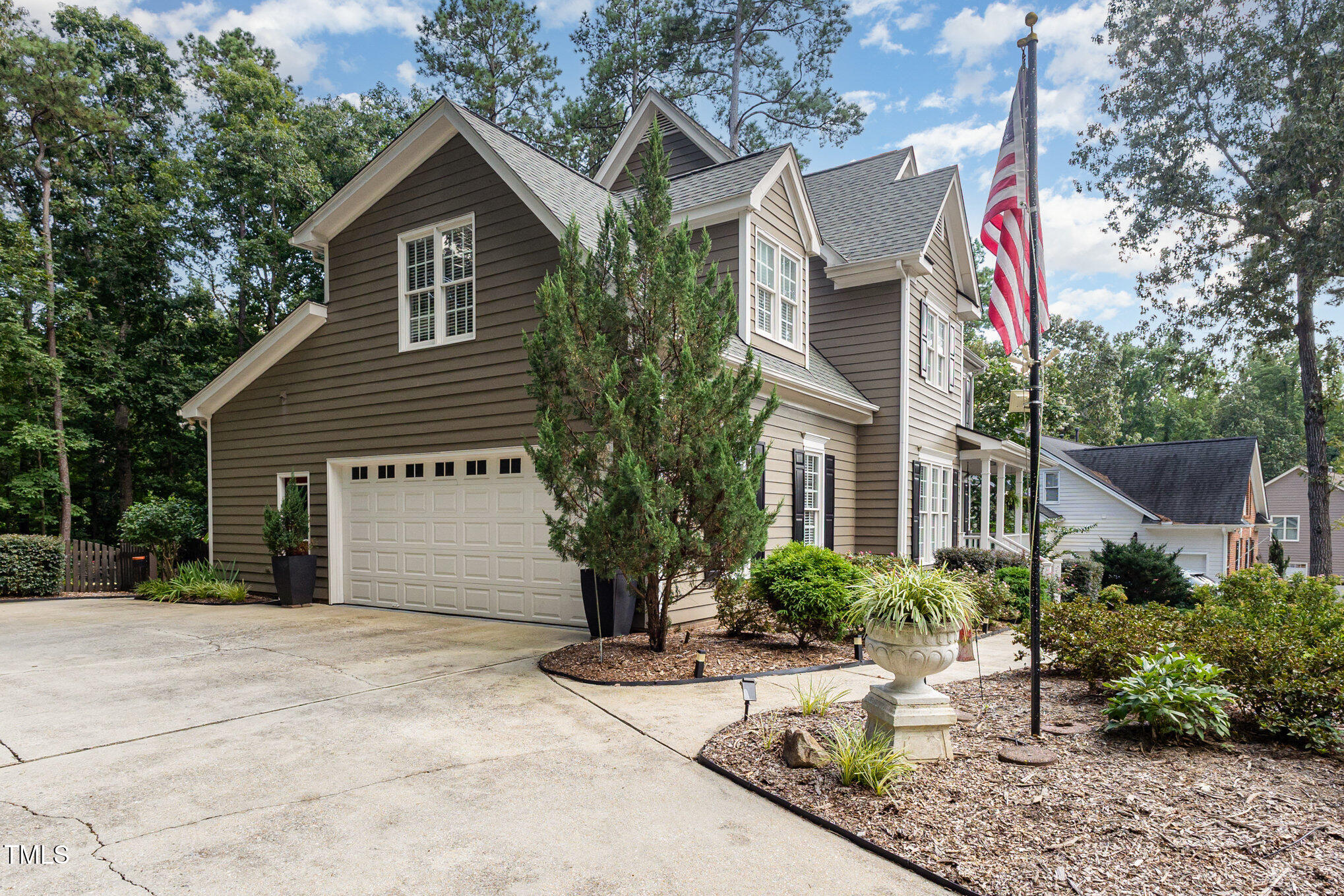 3220 Falconhurst Drive