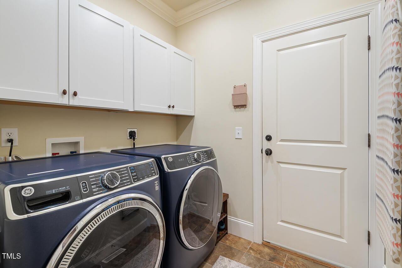 Durham, North Carolina 27712, United States, 3 Bedrooms Bedrooms, ,3 BathroomsBathrooms,Residential,Pending,81290