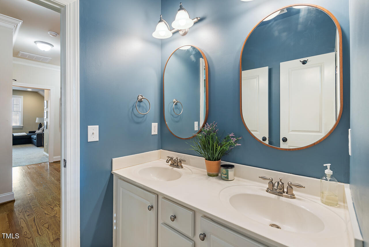 Durham, North Carolina 27712, United States, 3 Bedrooms Bedrooms, ,3 BathroomsBathrooms,Residential,Pending,81290