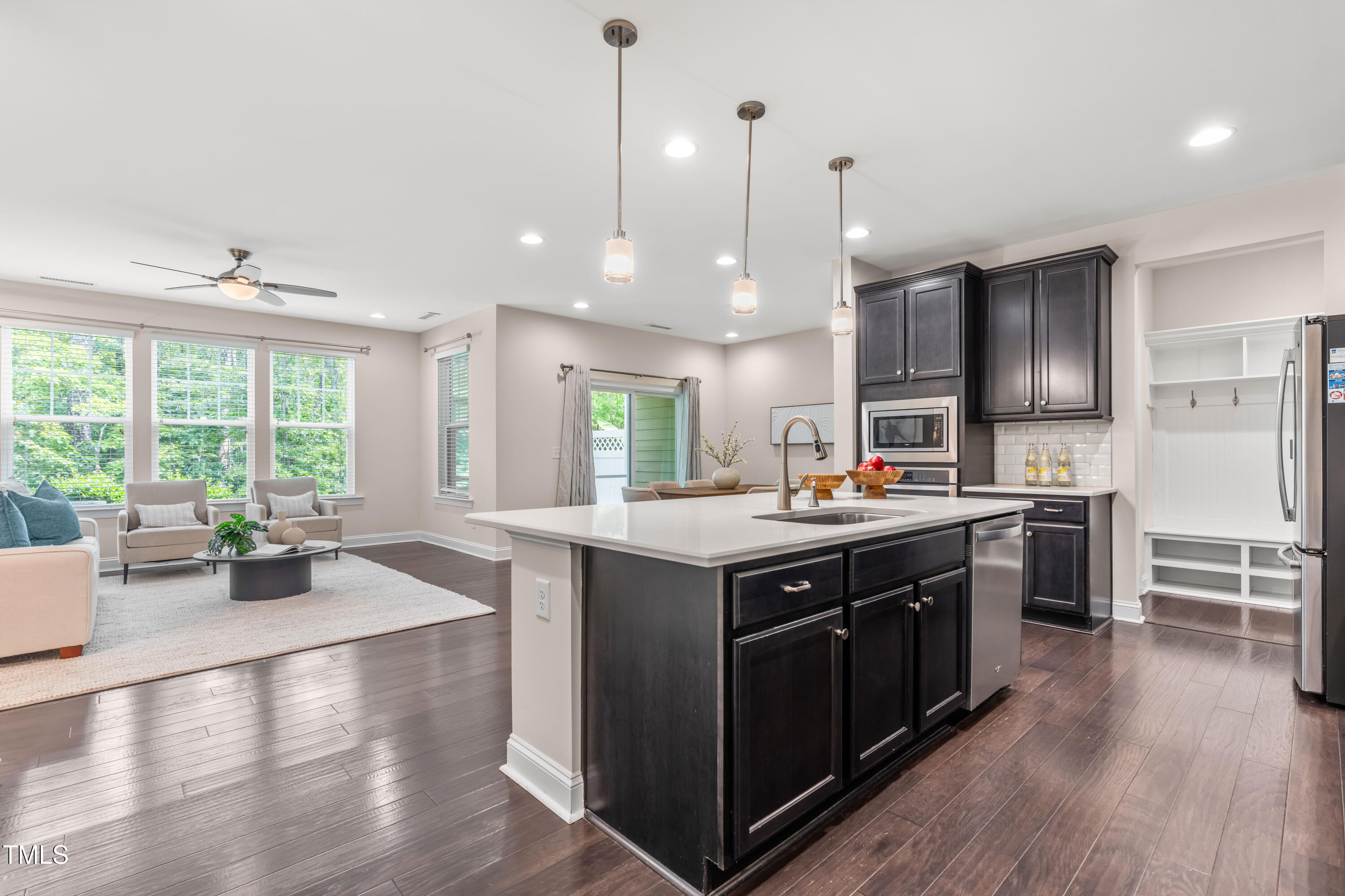 1049 Lakebrink Drive