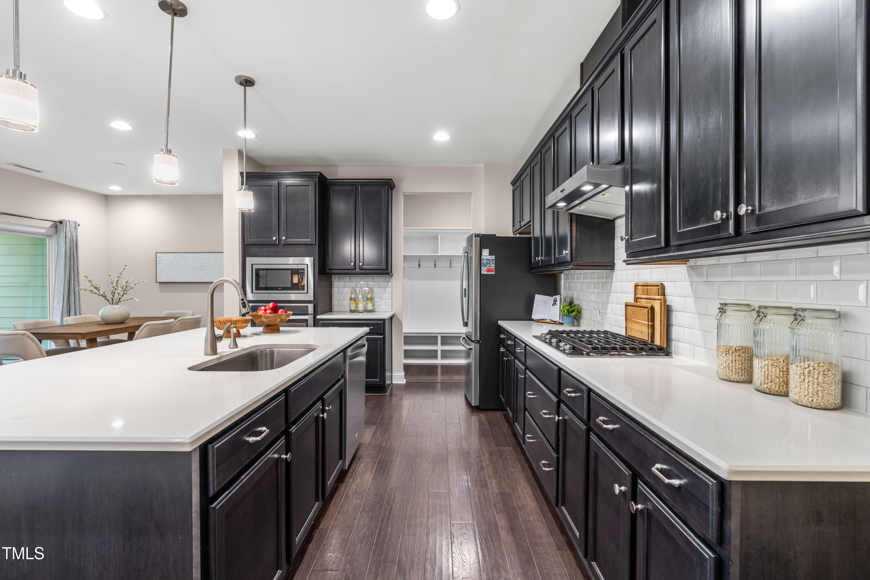 1049 Lakebrink Drive