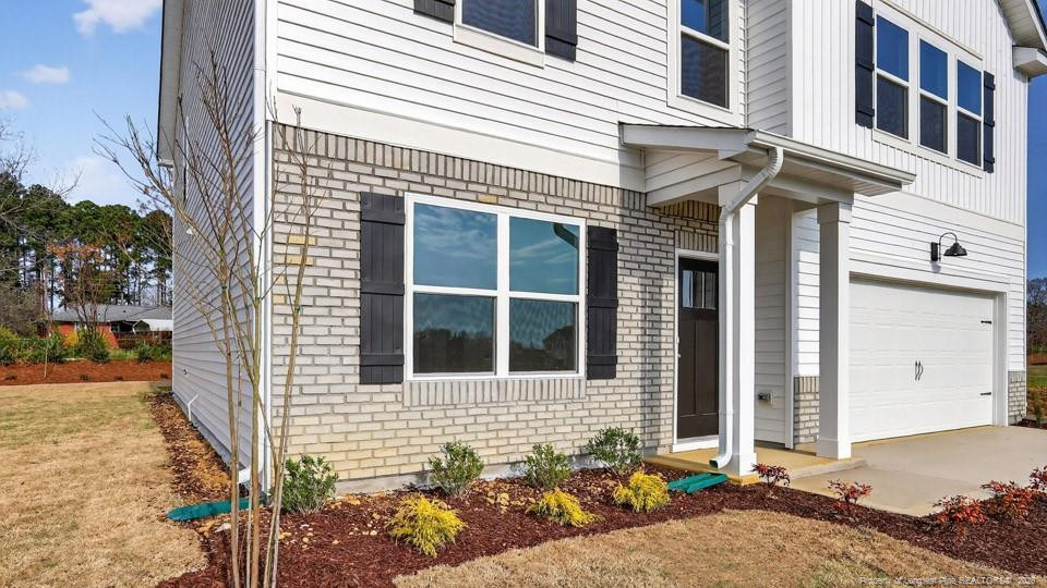 90 Discovery Way