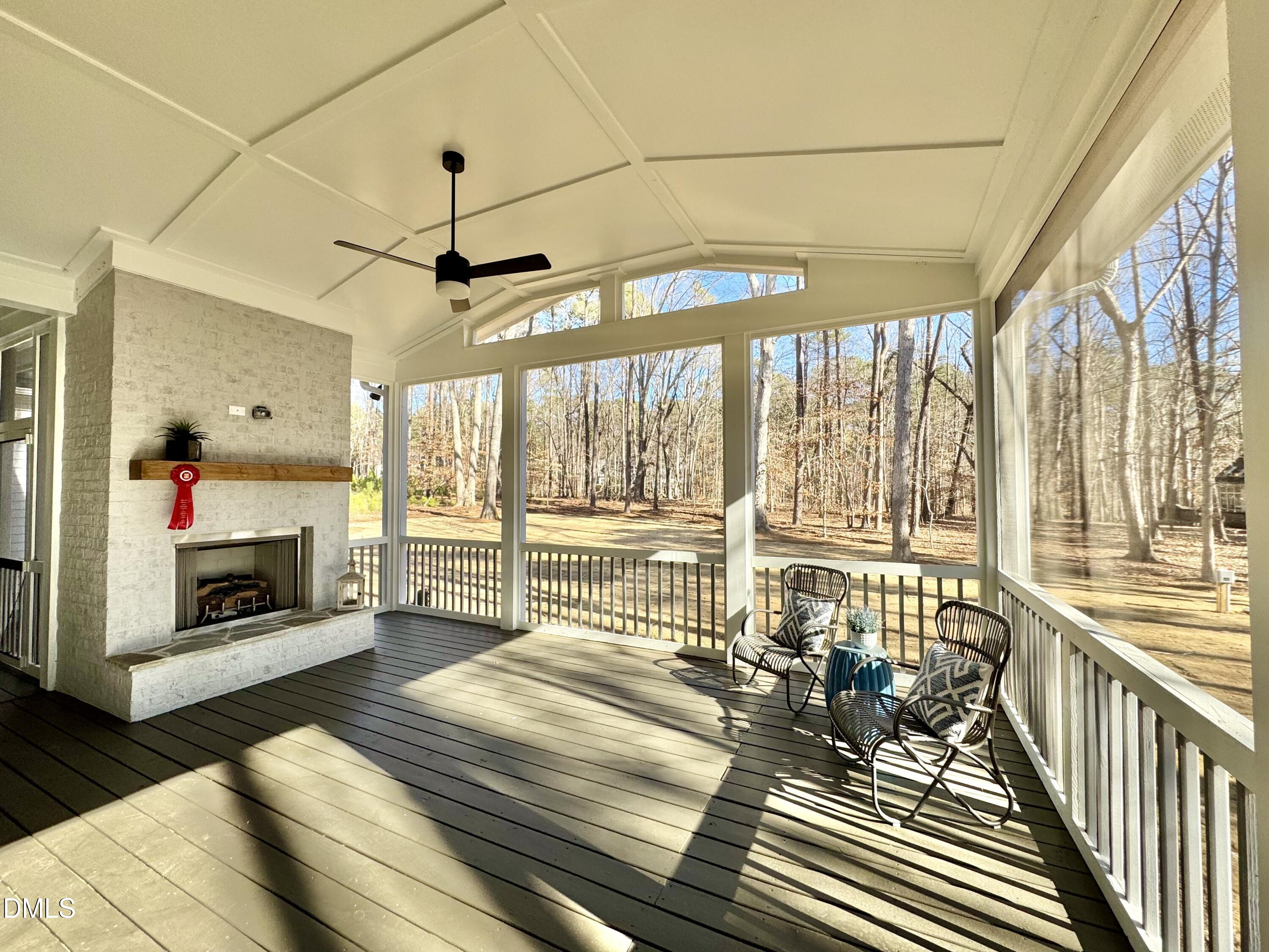 1404 Song Bird Crest Way