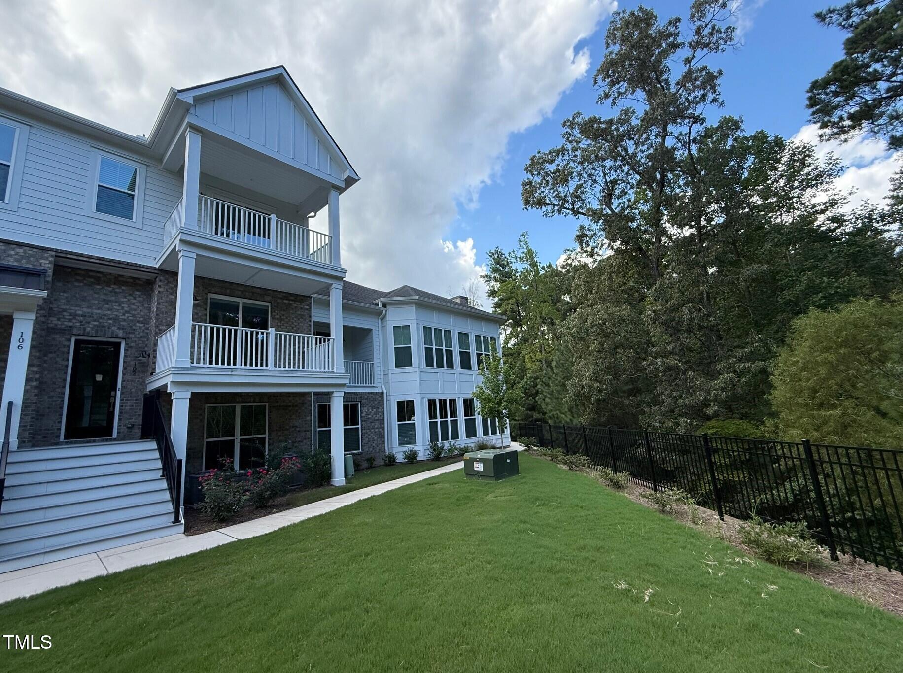 11549 Helmond Way 107