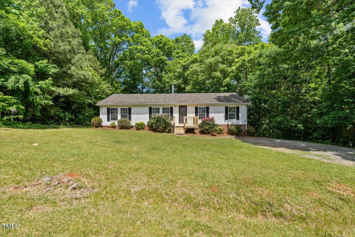 1004 Candlewood Circle
