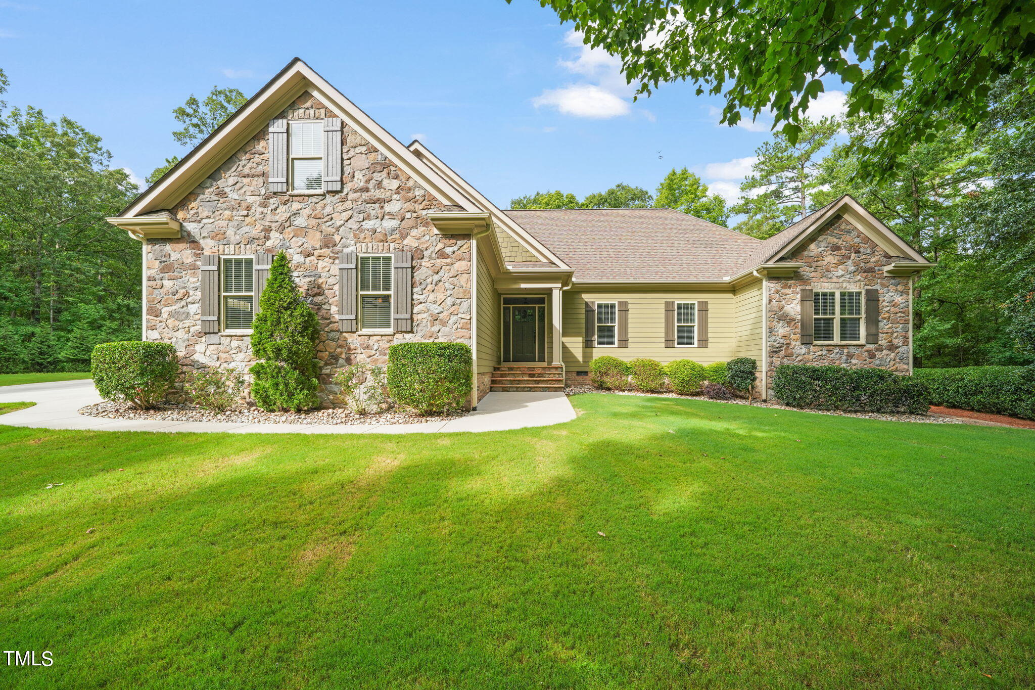 View Apex, NC 27523 house