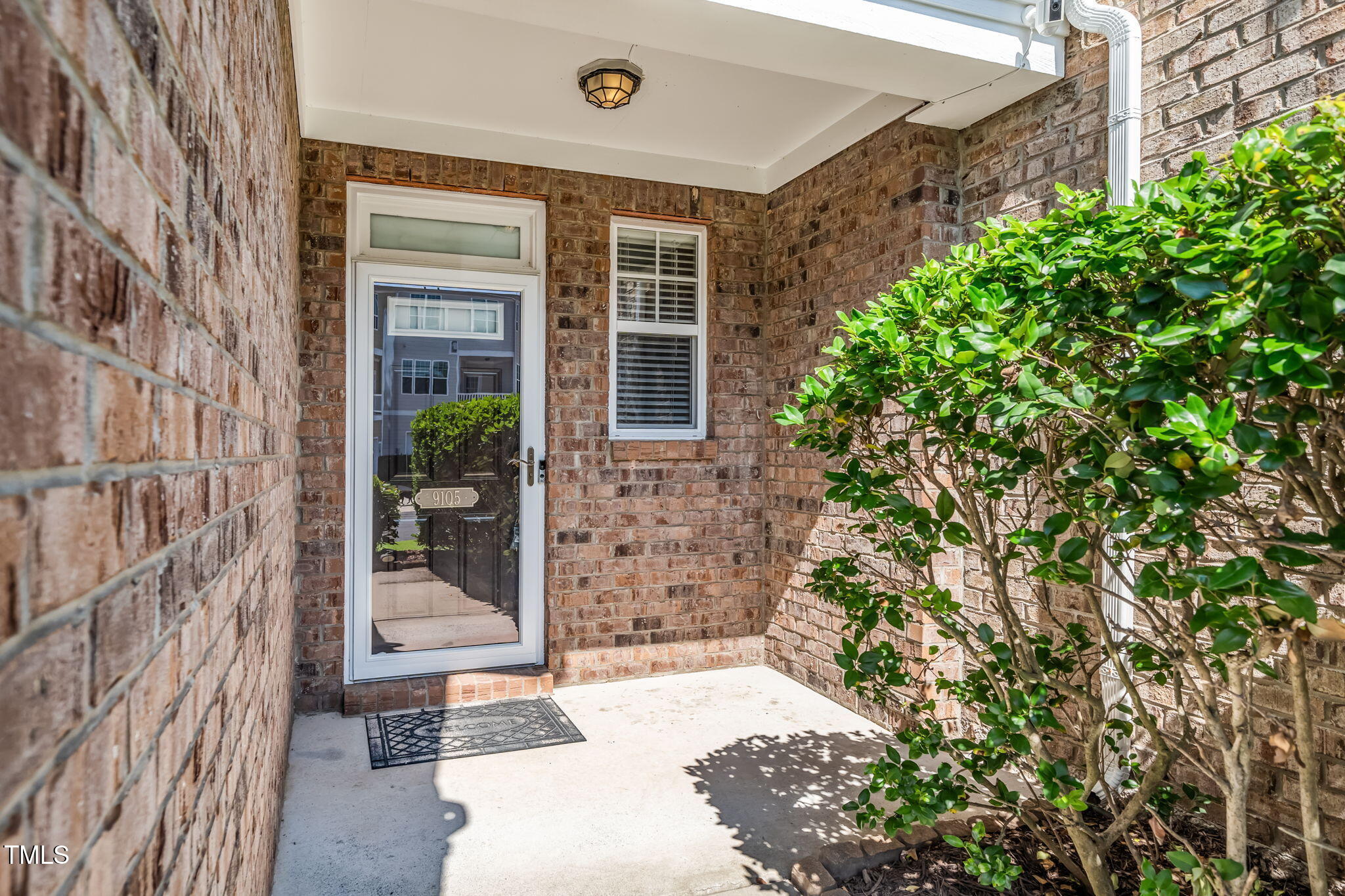 9105 Wooden Road