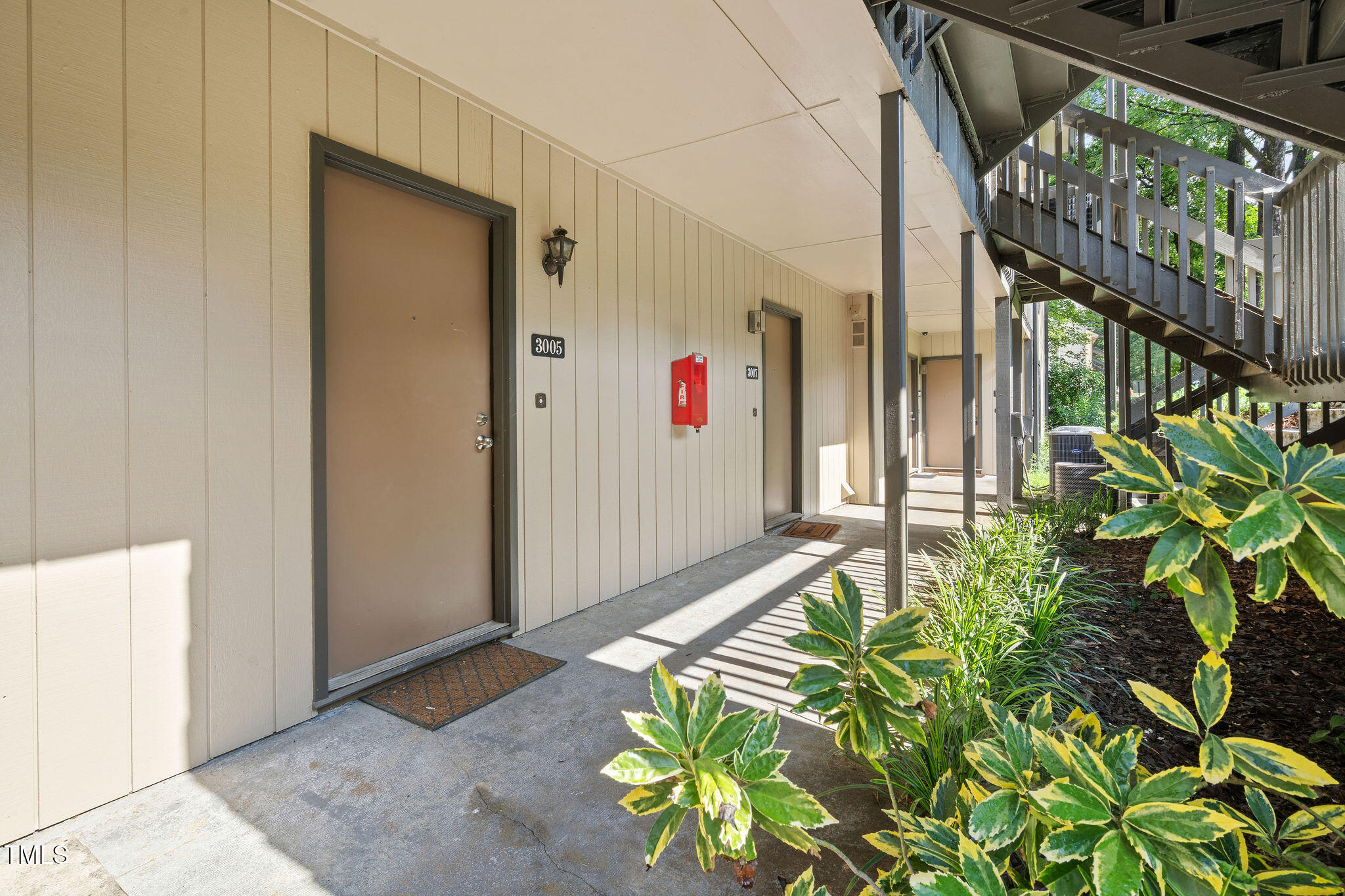 3005 Huntleigh Drive