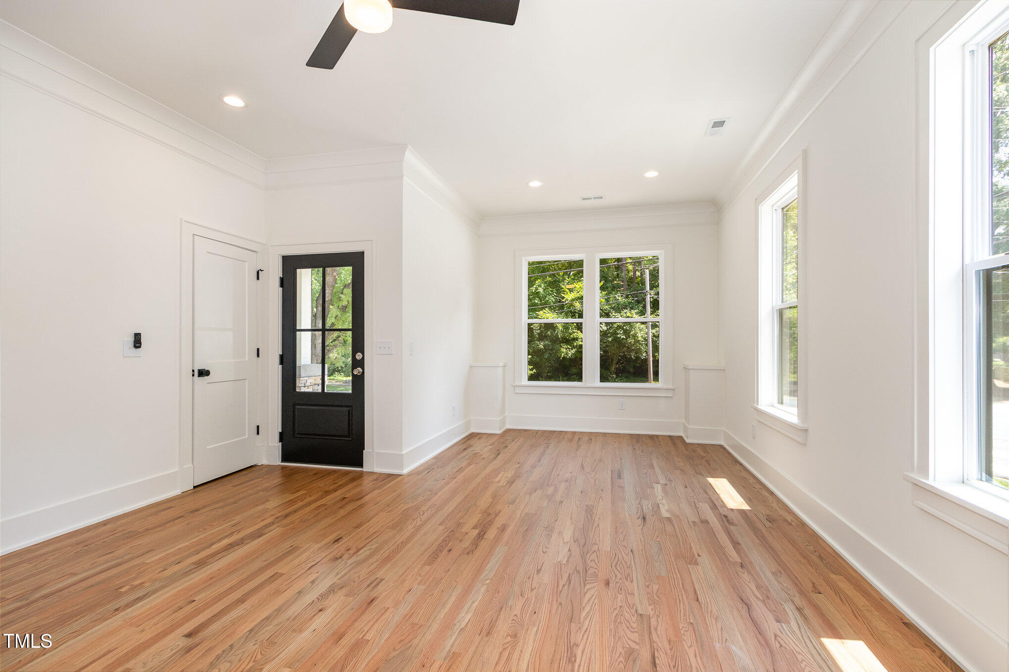 310 W Club Boulevard