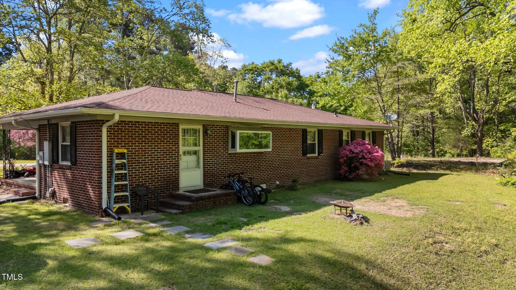 906 Circle Drive