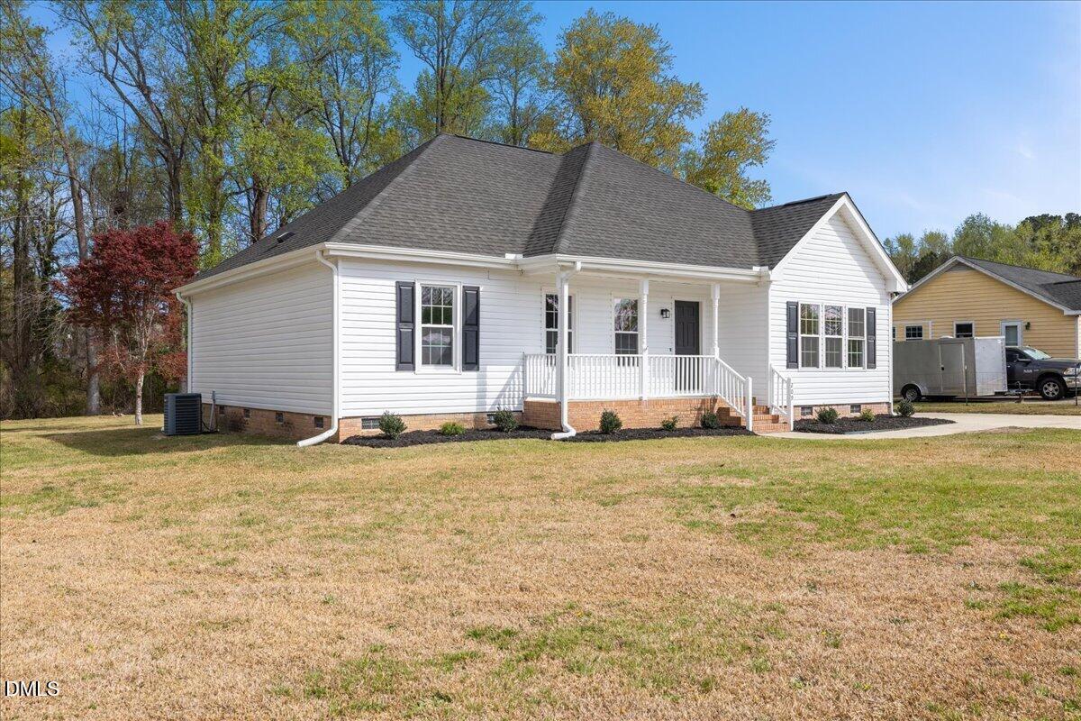 209 Hunters Farm Drive