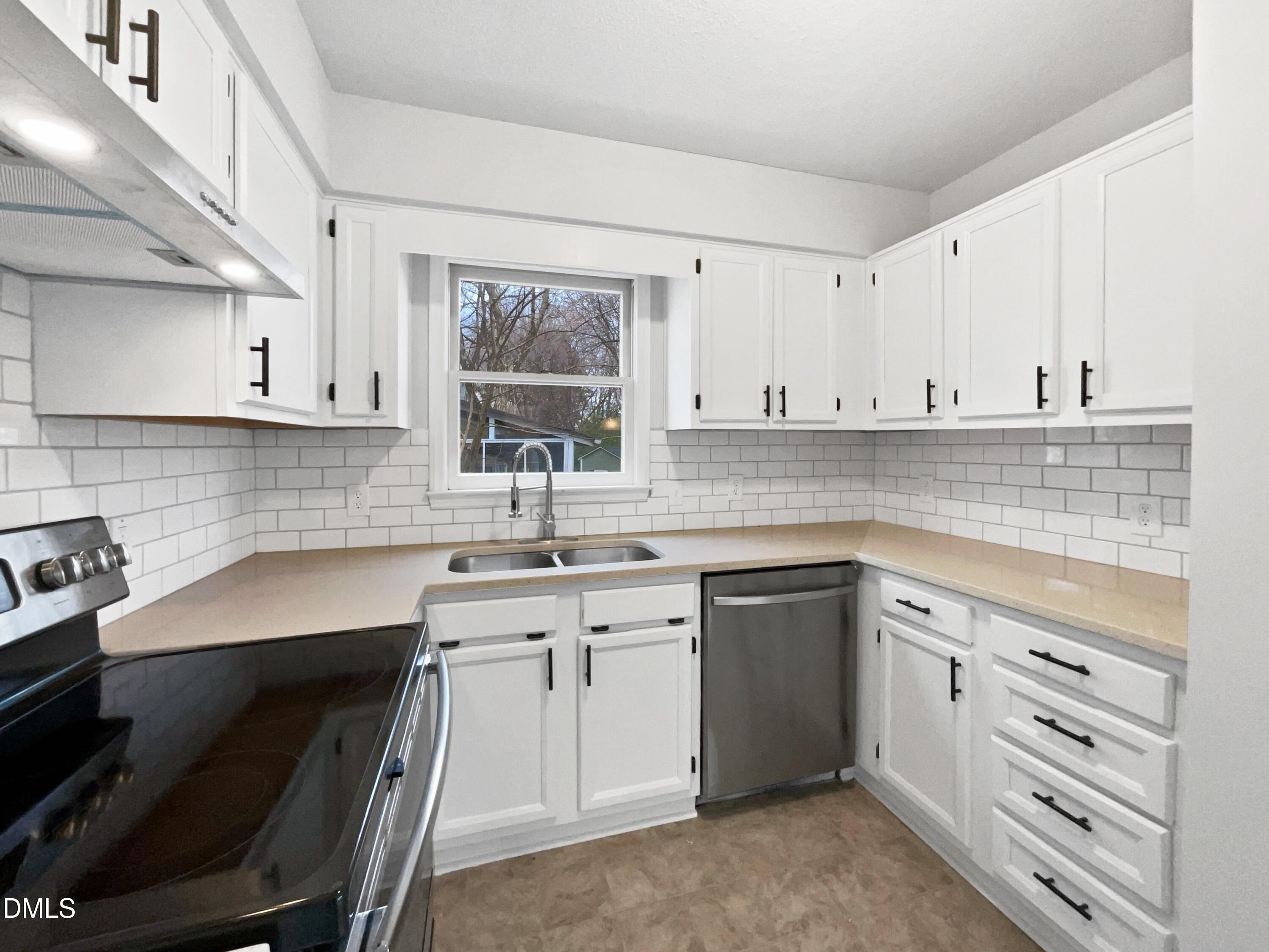 4928 Royal Adelaide Way