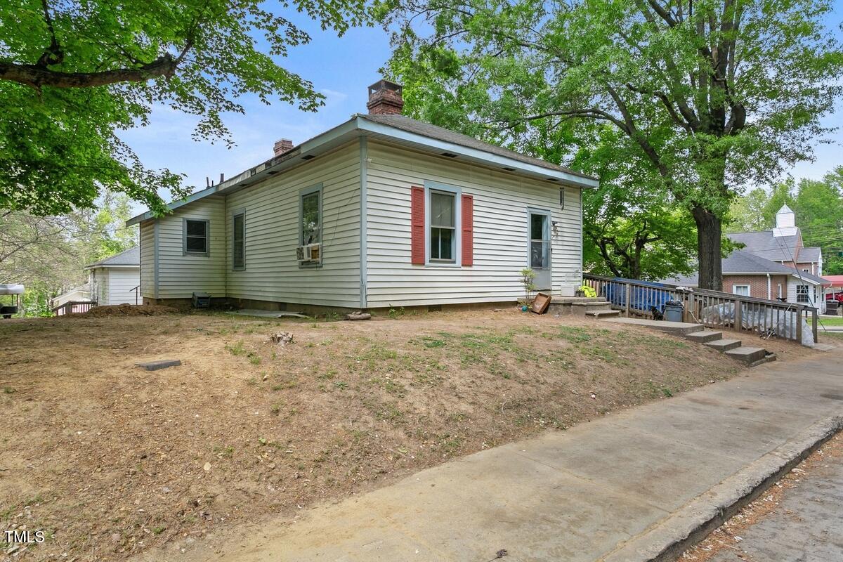 1701 Sunset Street