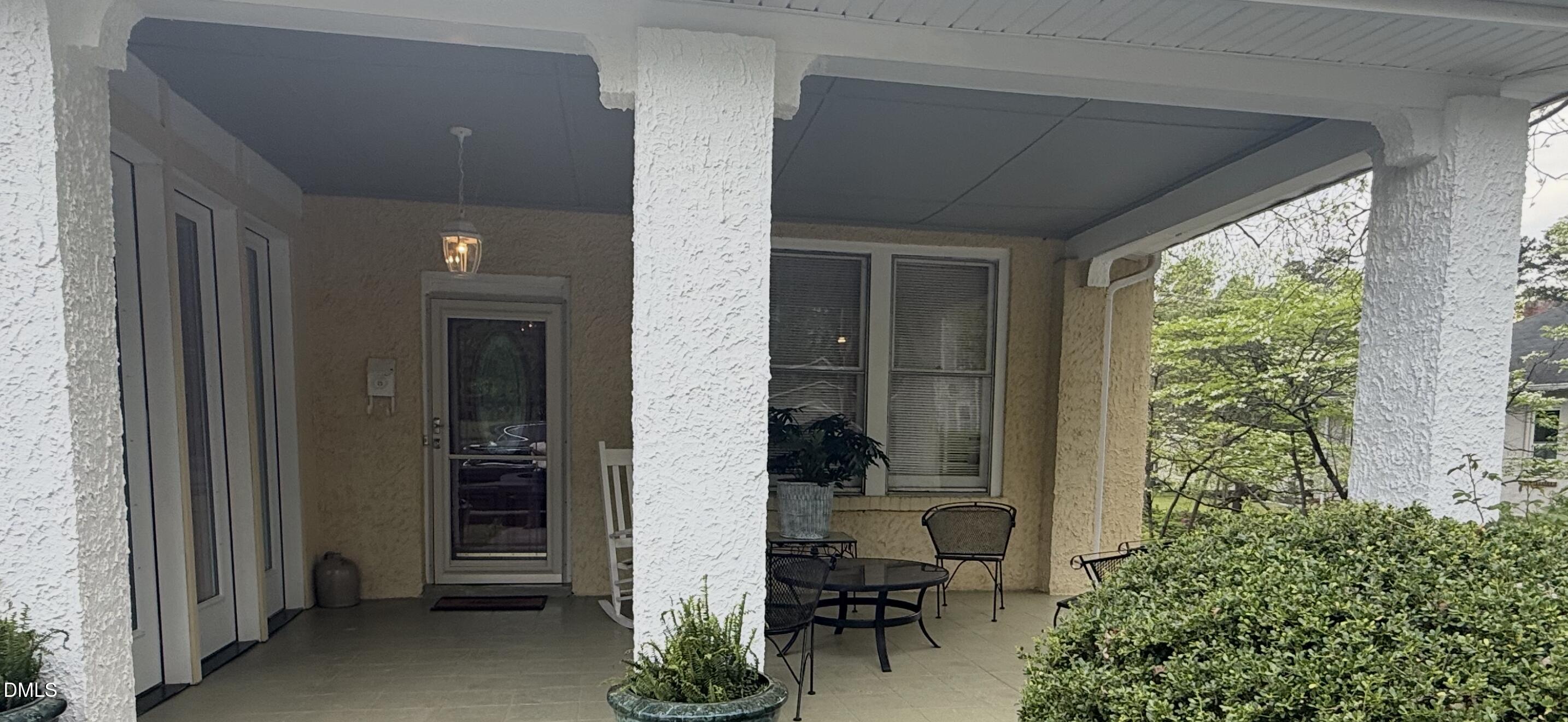 111 W Jennette Avenue