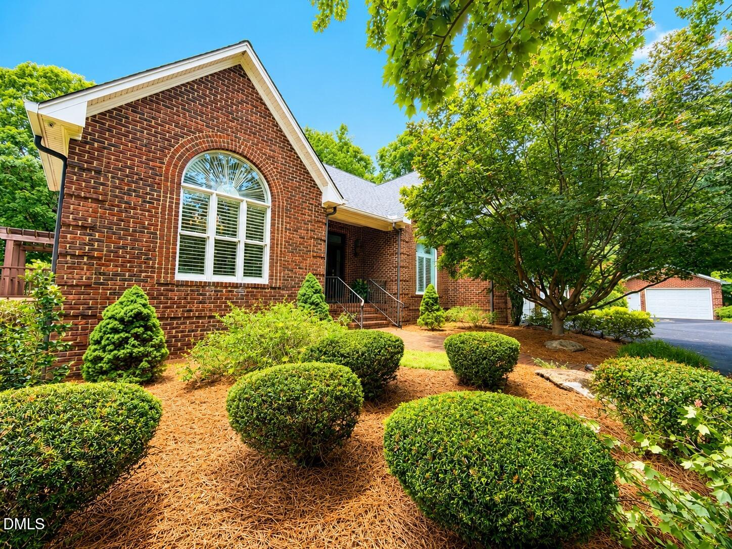 527 Nassau Trail