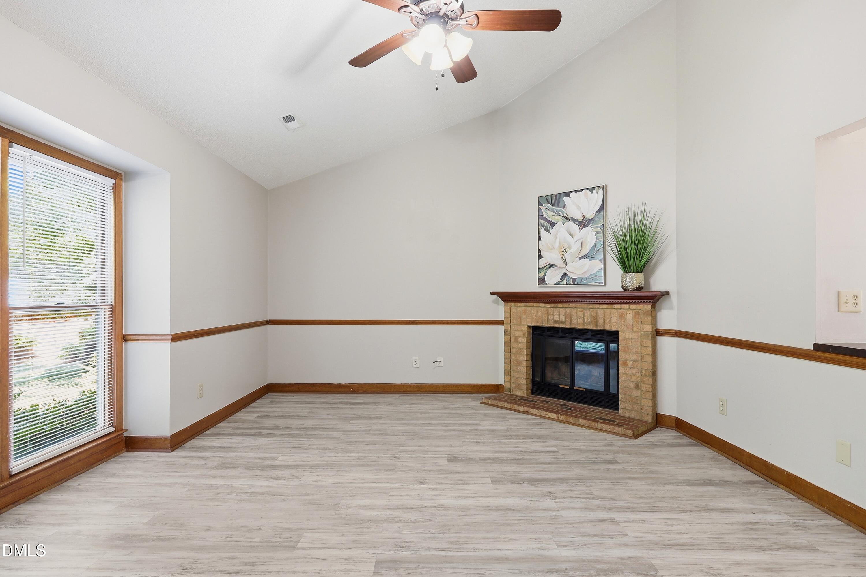 300 W Woodcroft Parkway Apt 26a