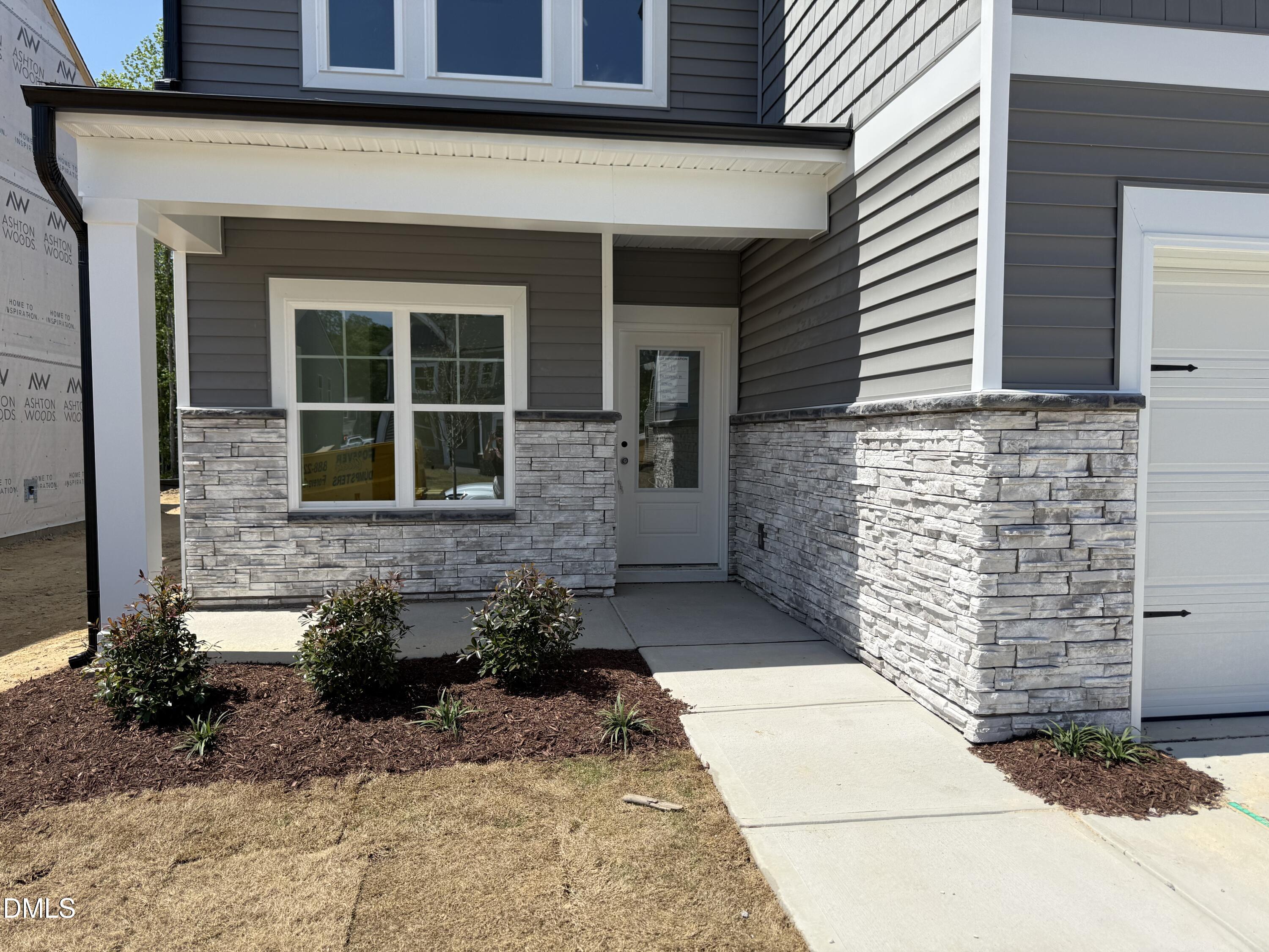 936 Fetching Place 349