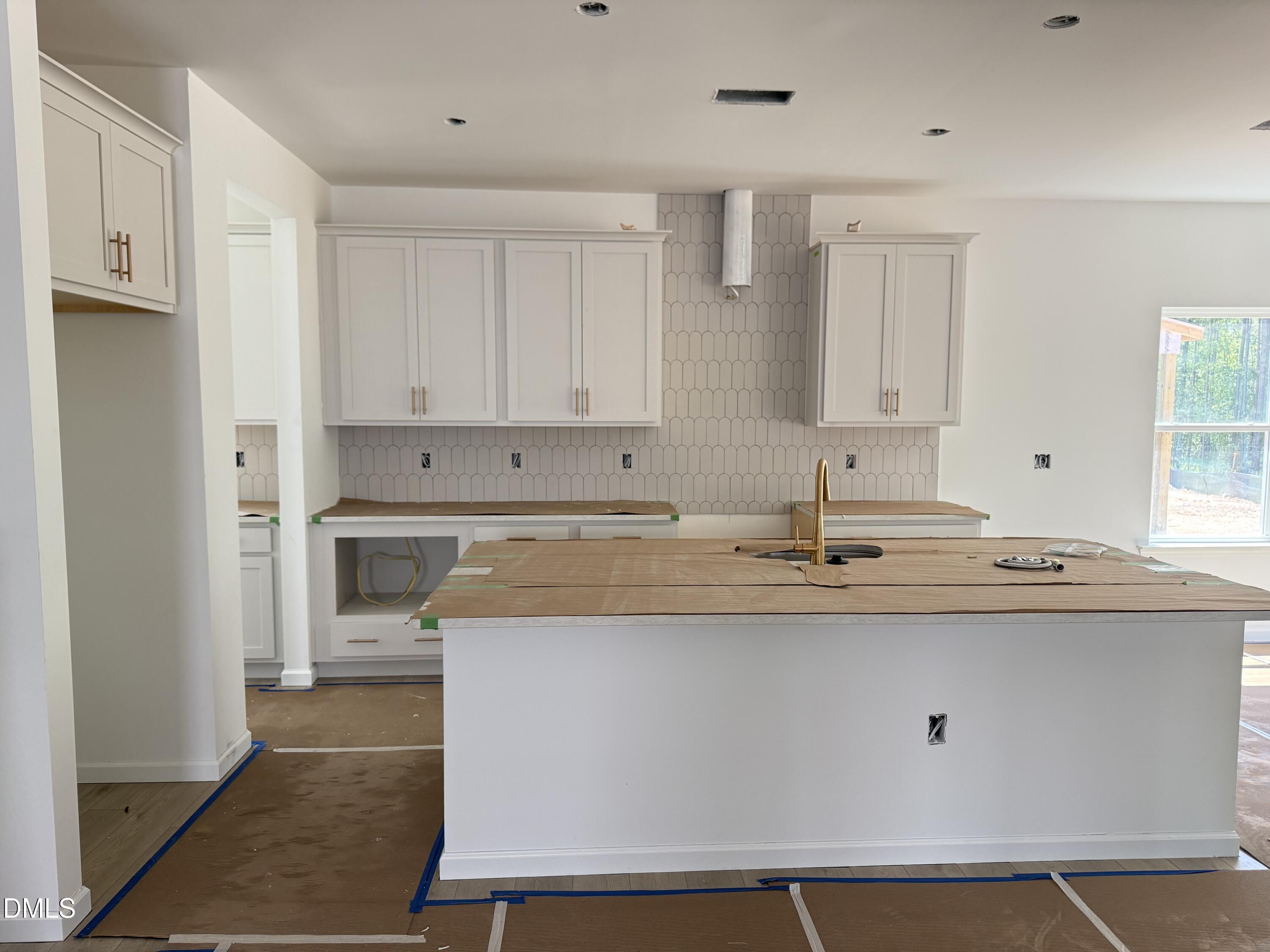 936 Fetching Place 349