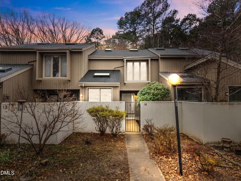 14 Tottenham Lane Chapel Hill NC 27517