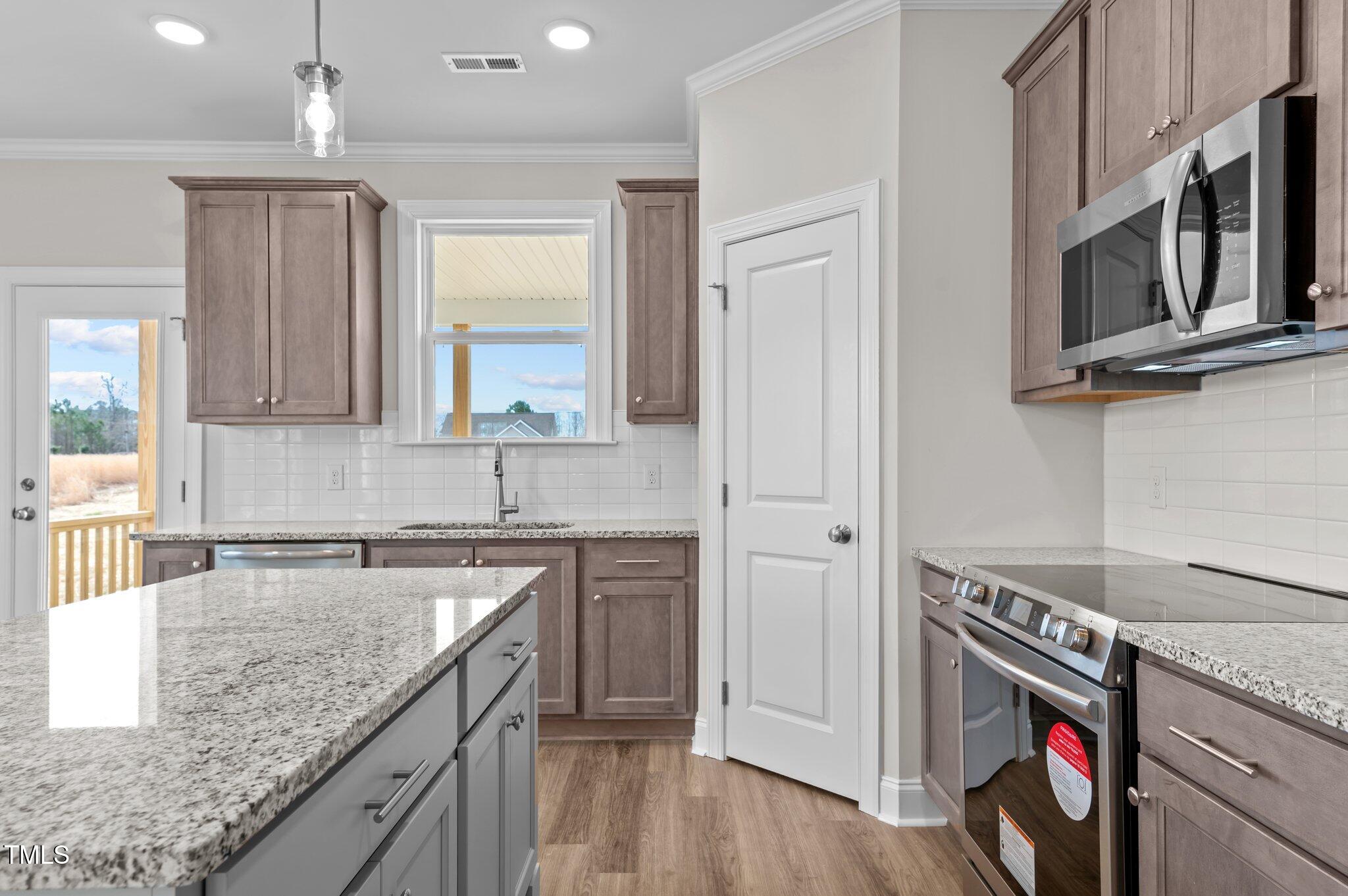 35 Diamond Creek Drive