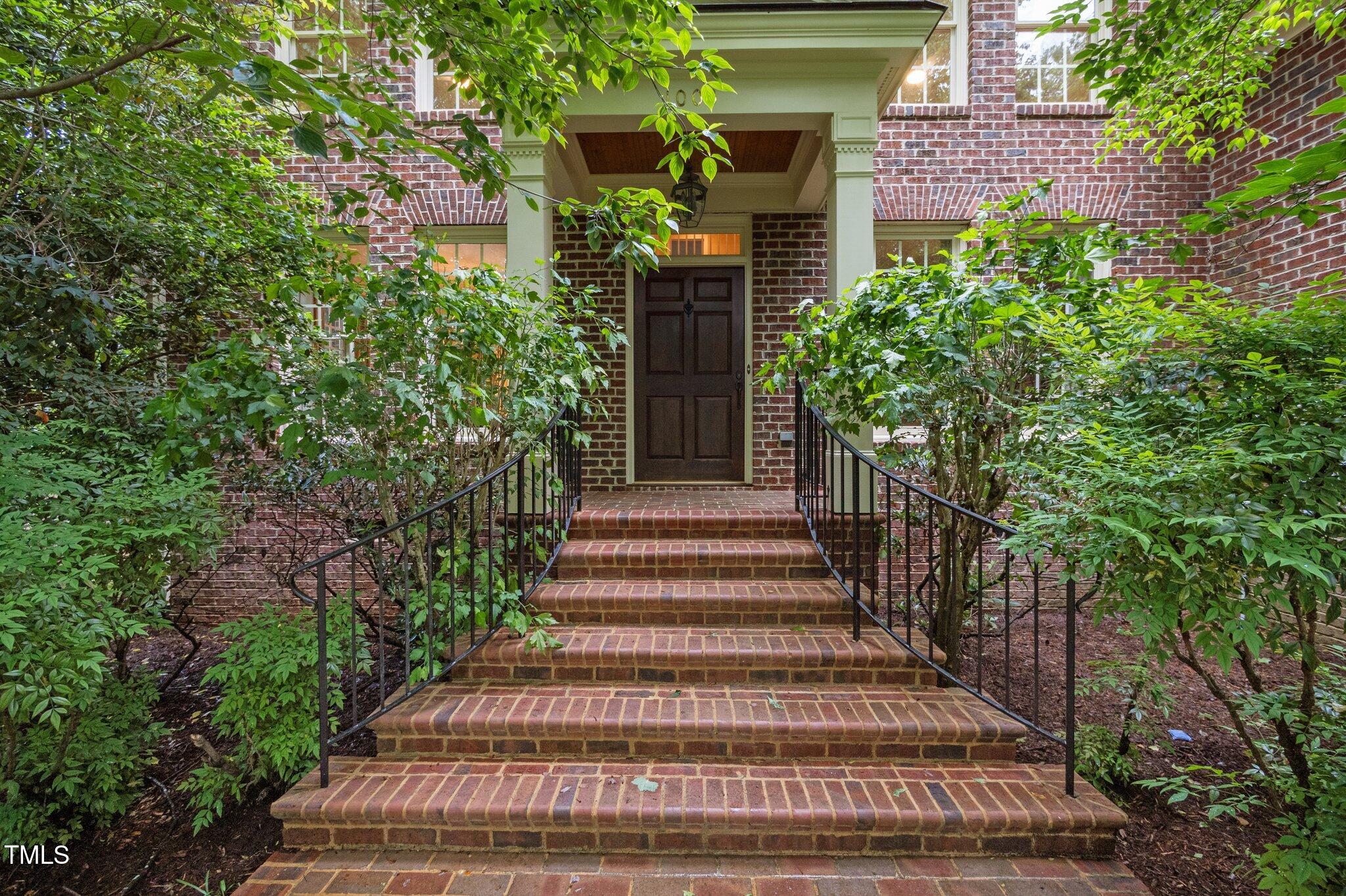 1003 Gloucester Court