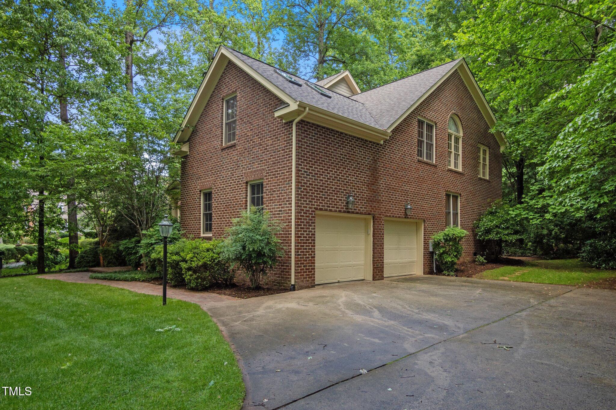 1003 Gloucester Court